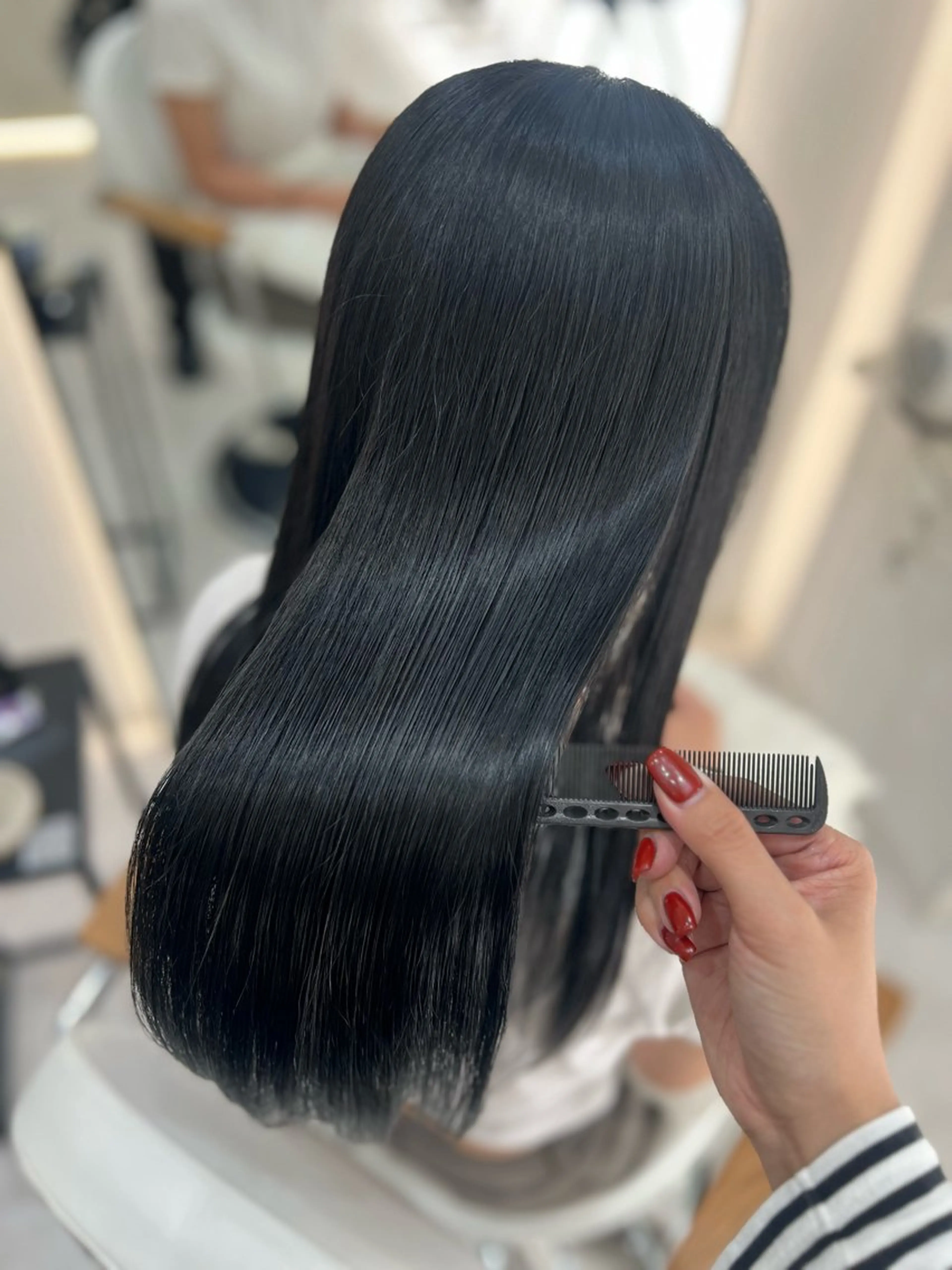 ロング カラー Zina aimiのヘアスタイル