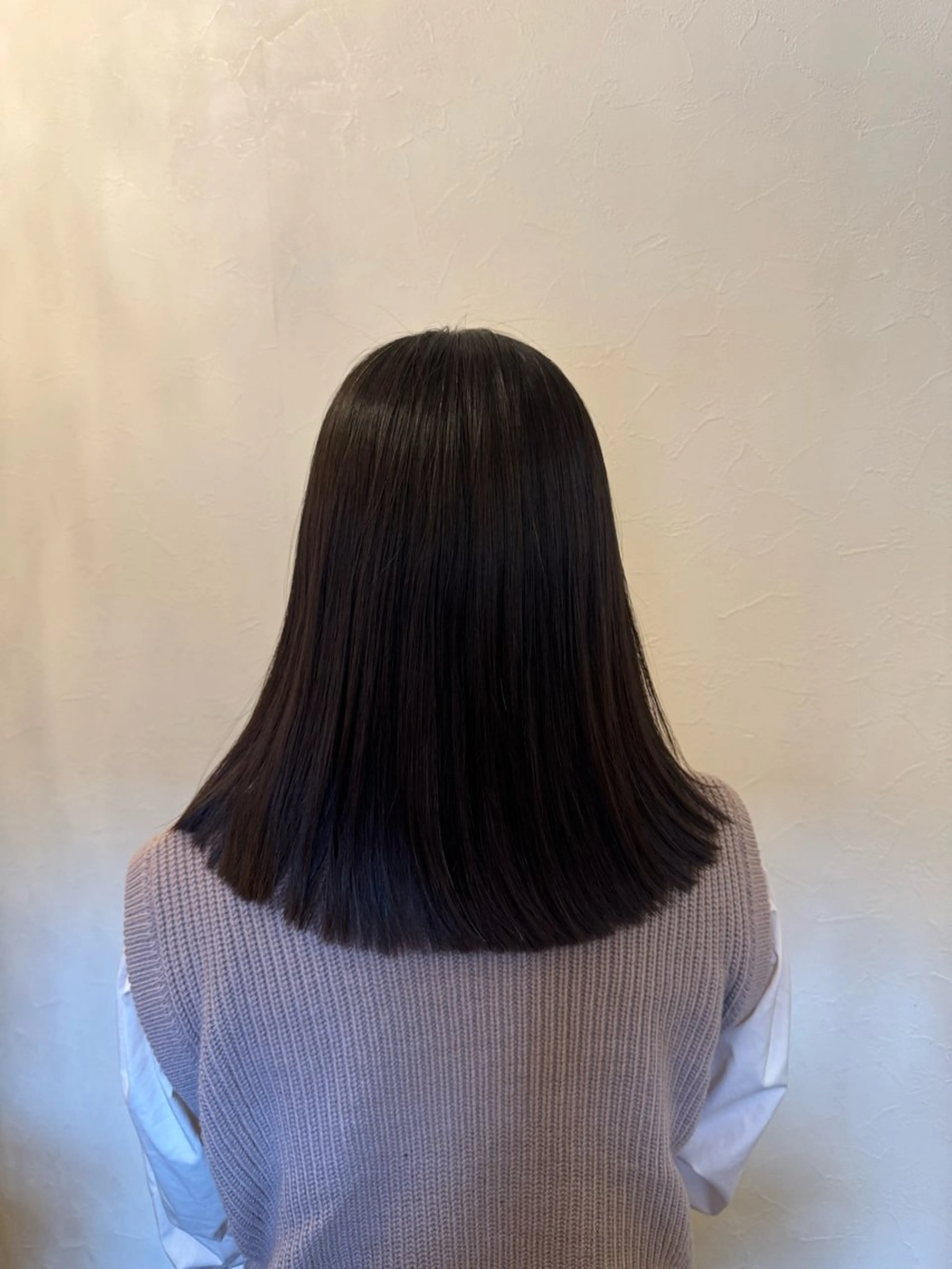 ミディアム カット 縮毛矯正 トリートメント opsia所属・艶カラー×レイヤー Natsumiのヘアスタイル