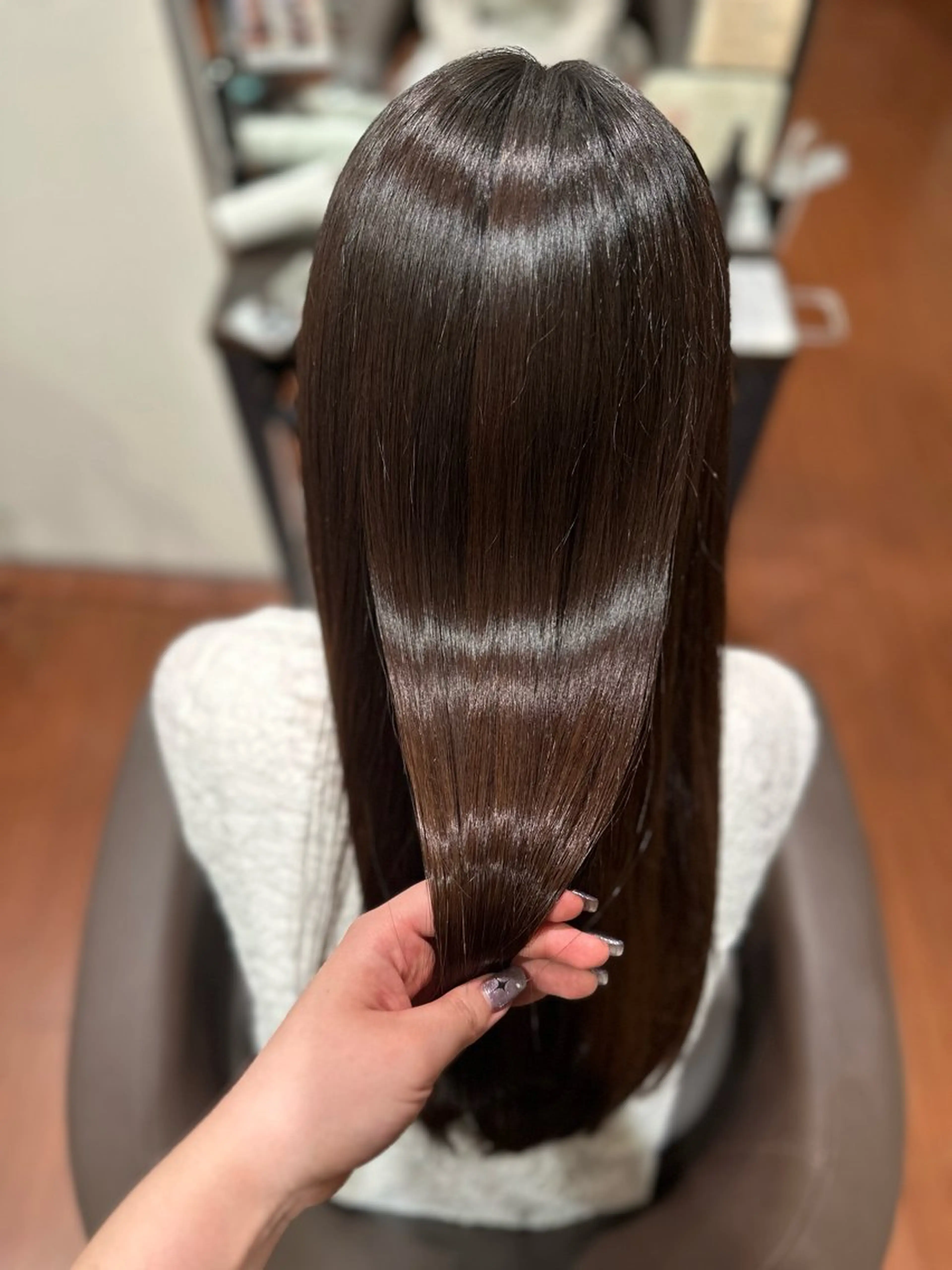 ロング AVANCE箕面所属・release ✨金井栄花のヘアスタイル