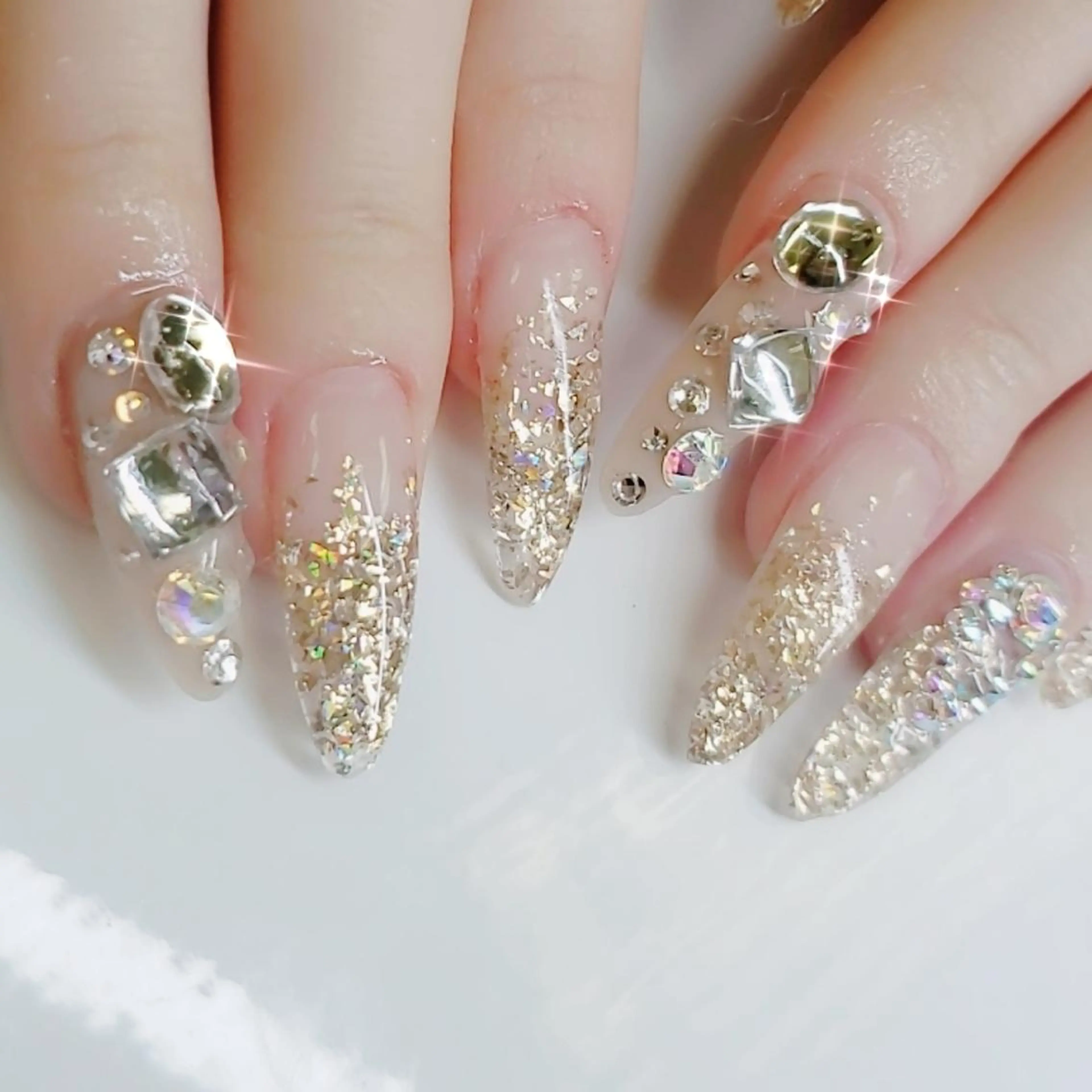 ロング ネイル ハンドネイル クロキ 。のネイルデザイン