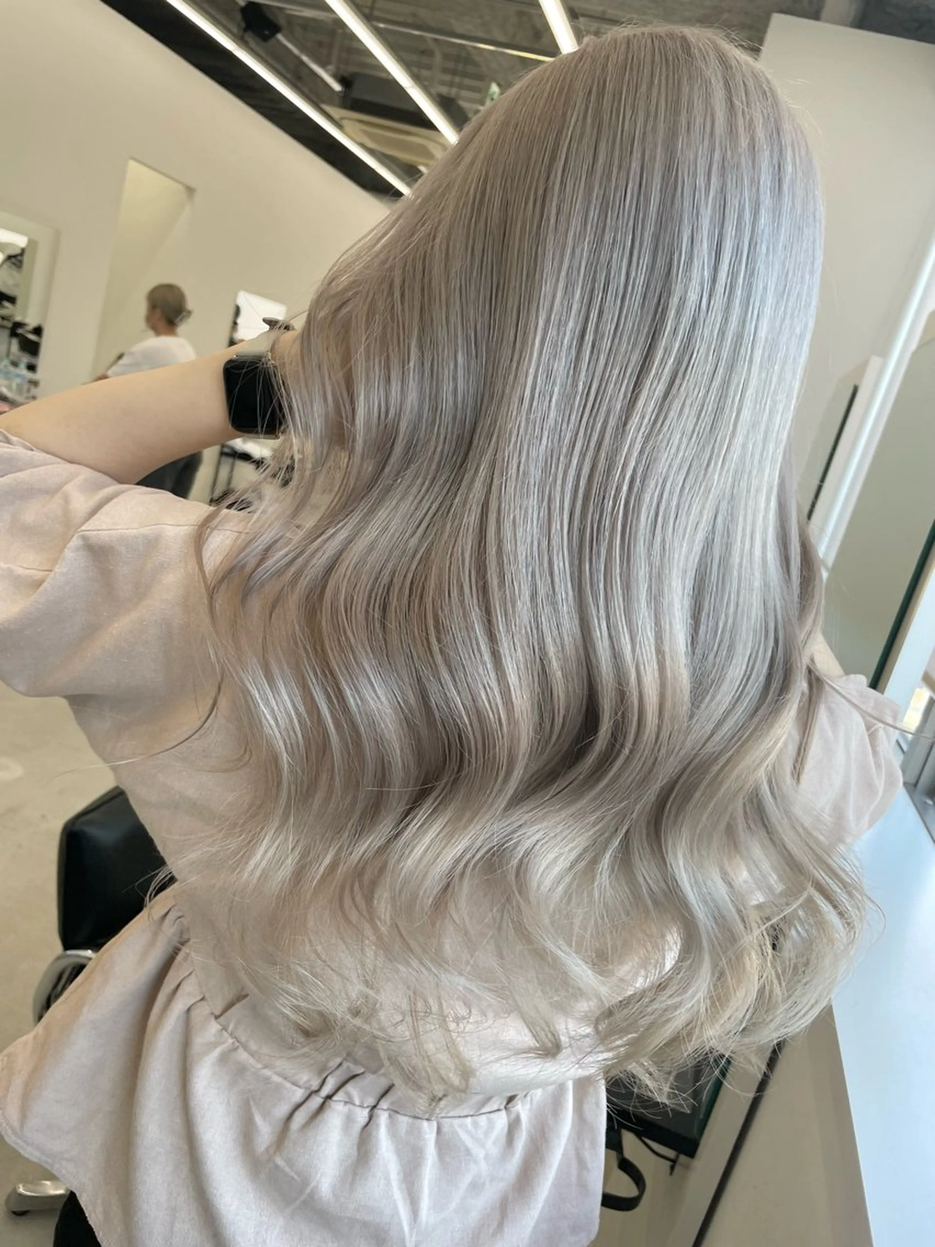 カラー ブリーチ ヘアカラー 田中 莉香のヘアスタイル