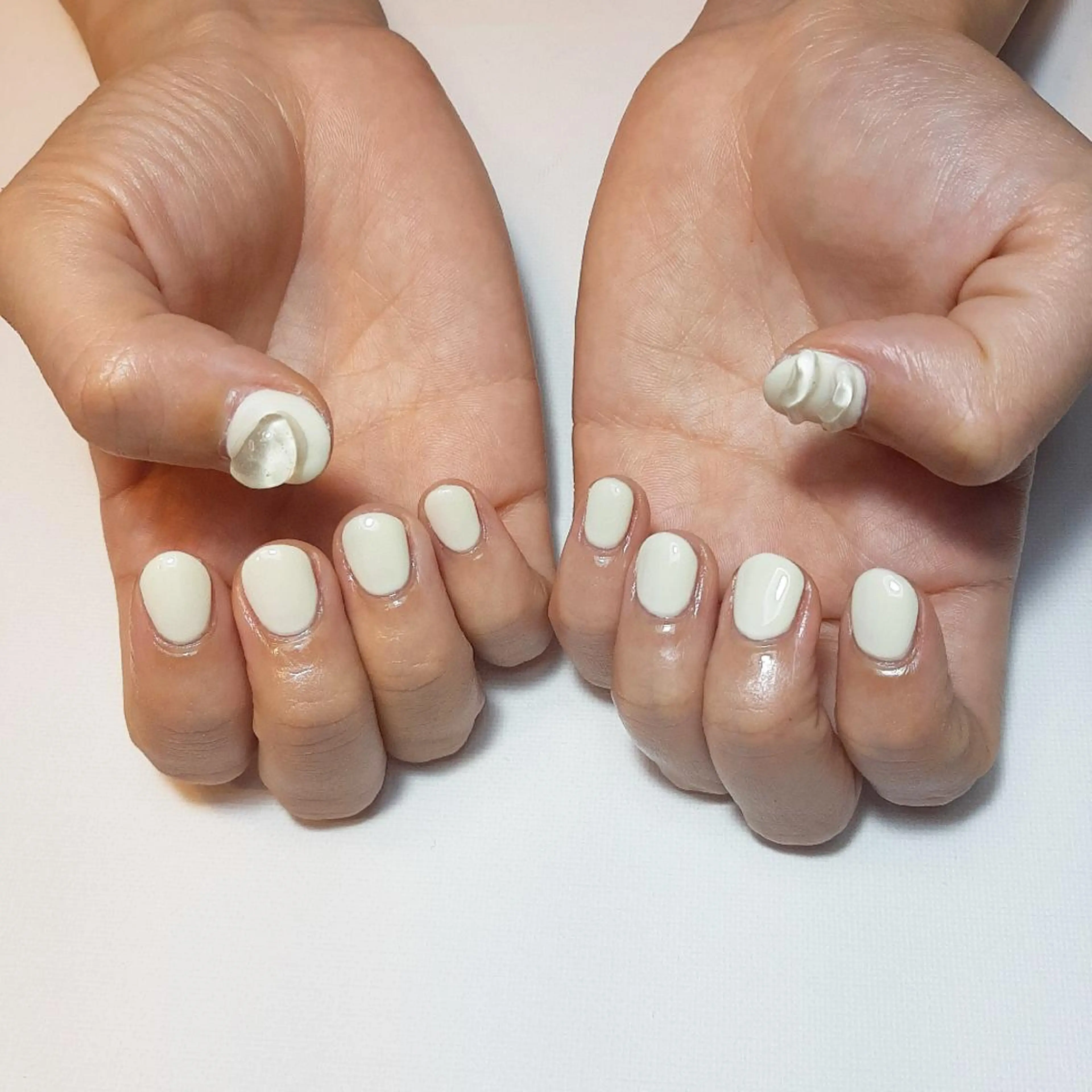 ネイル ホワイト owlnail /持込みデザイン専門のネイルデザイン