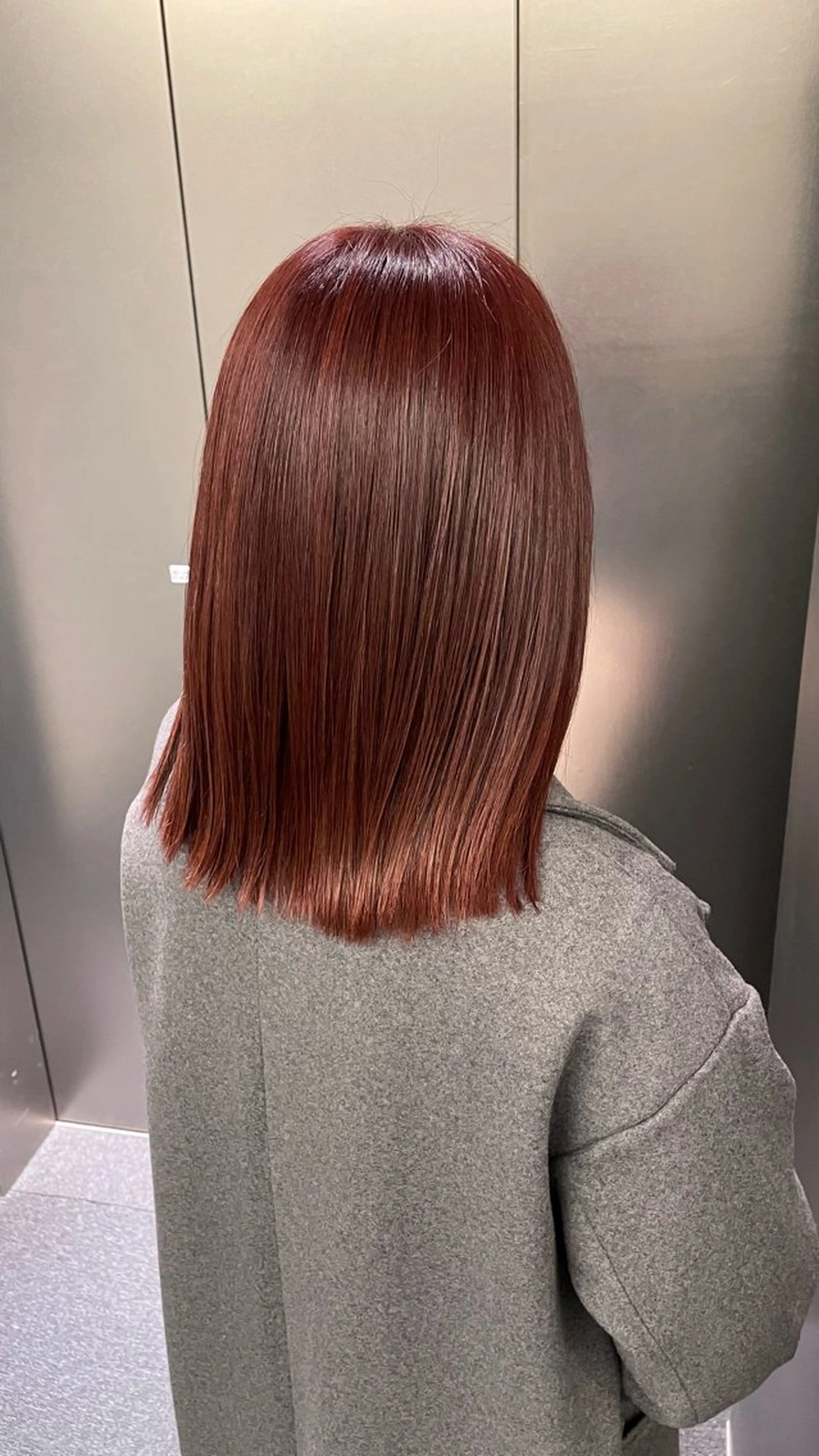 ミディアム カット ヘアカラー トリートメント ヘアセット EMANONシェアサロン心斎橋店所属・韓国メンズヘア　ミル クティボブ　足立佳代のヘアスタイル