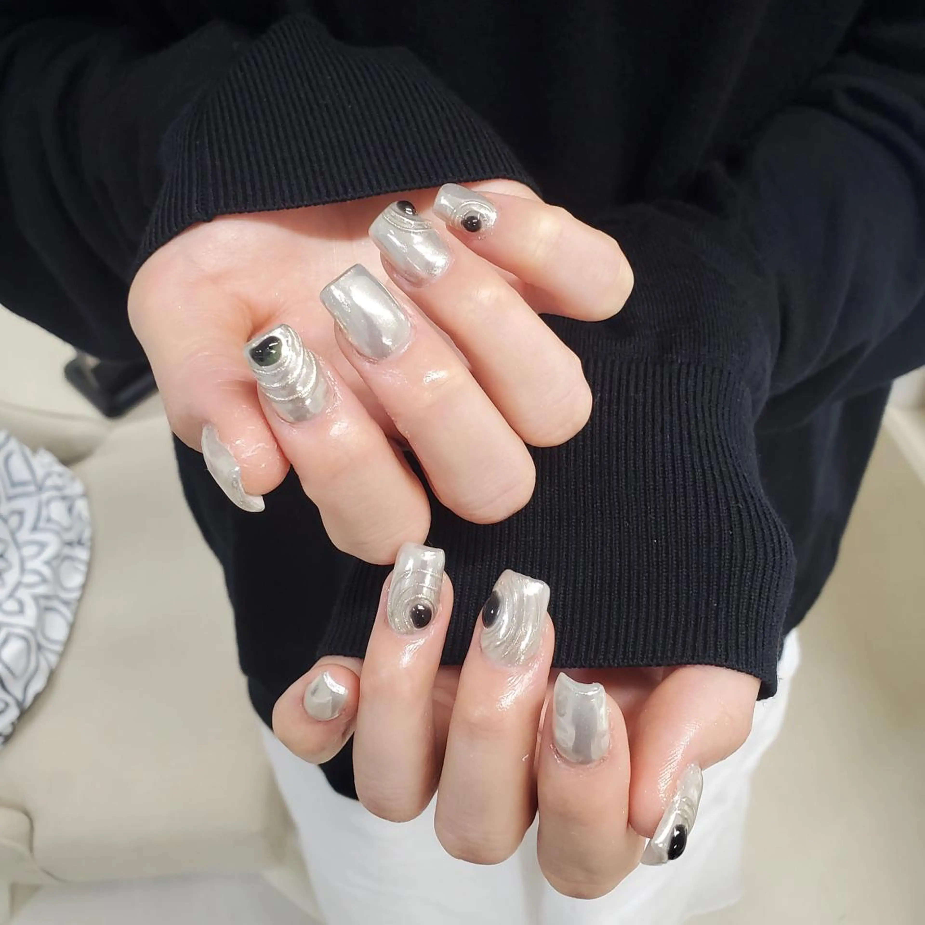 ネイル アートネイル ジェルネイル ミラーネイル ニュアンスネイル スカルプネイル nailstudio eviz新宿店のネイルデザイン