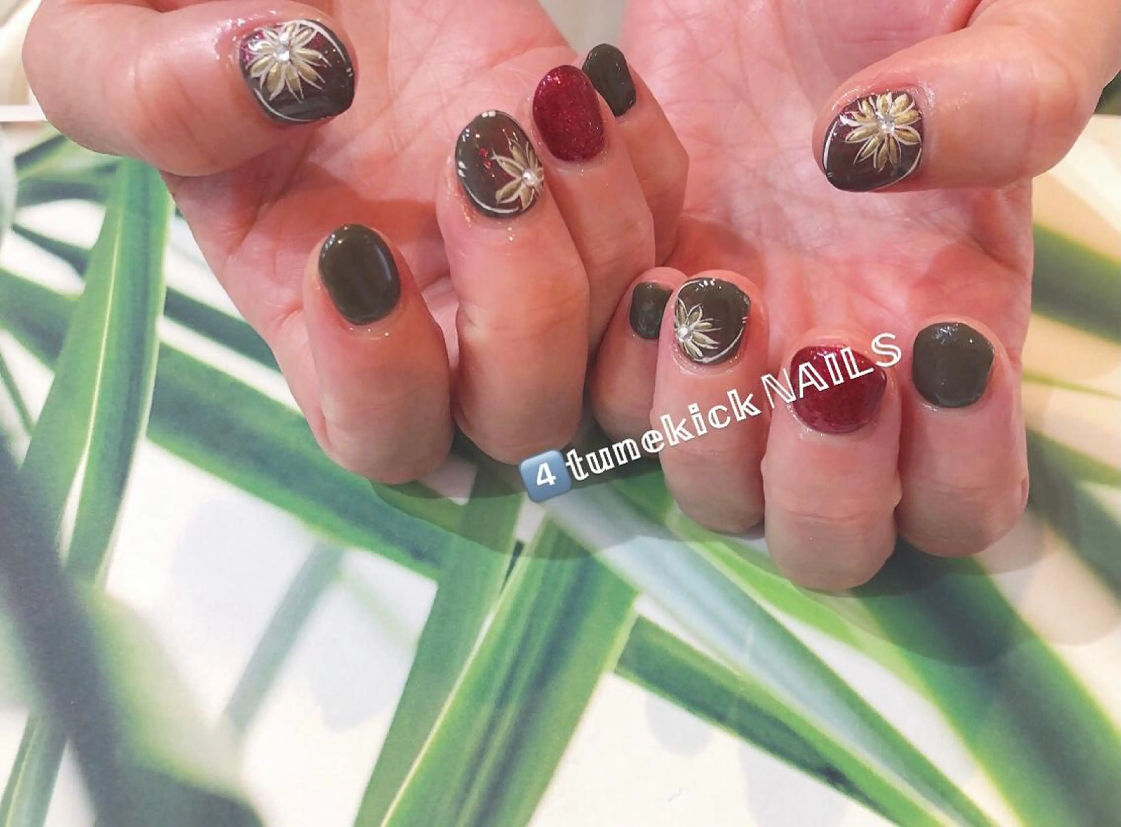 ネイル フラワーネイル 4tunekick NAILS(フォーチュンキックネイルズ)所属・光森 淳子のネイルデザイン