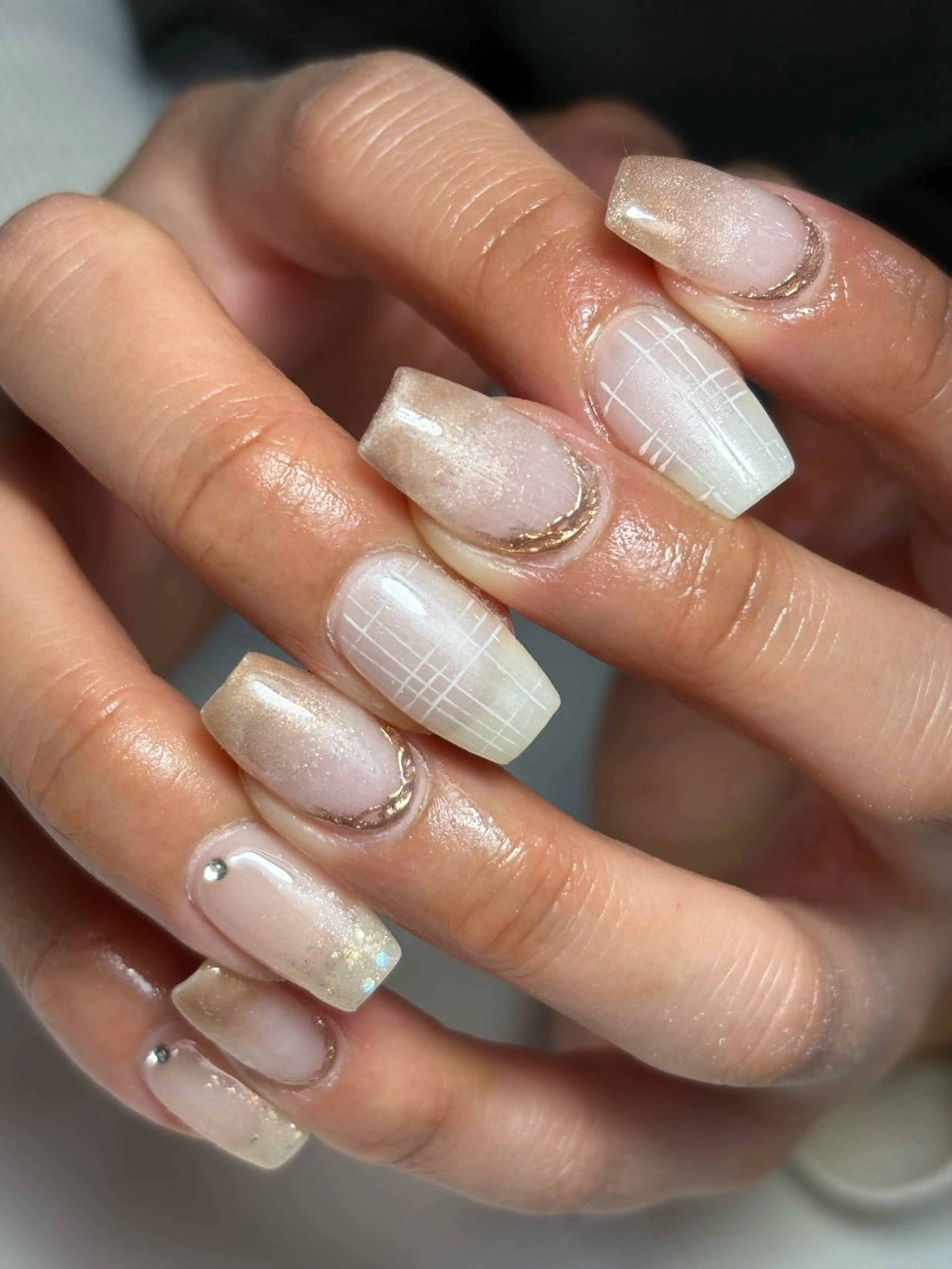 ネイル ハンドネイル フットネイル ✴︎ Delightのネイルデザイン