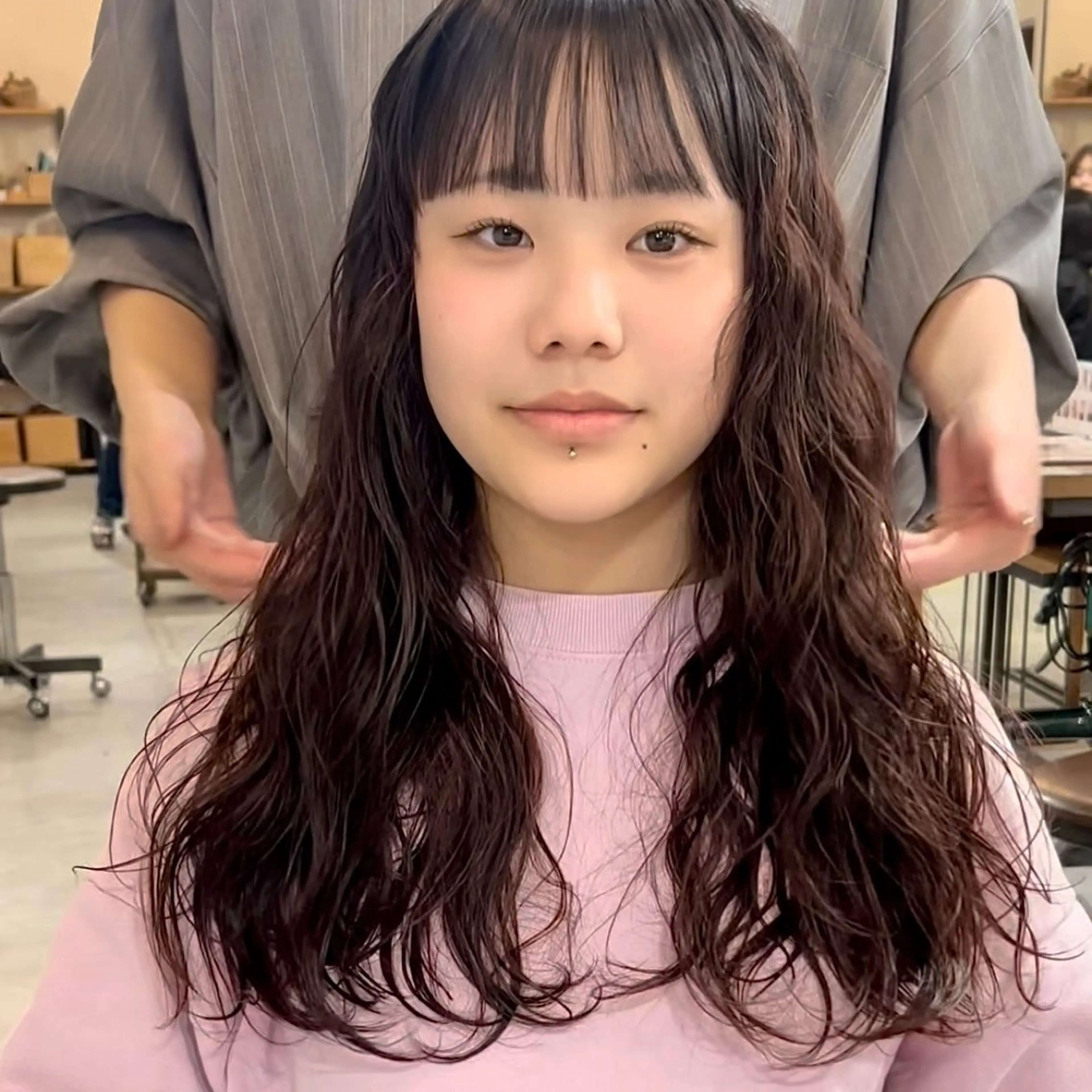 ロング パーマ Maruquee de mashu所属・みうら ありさのヘアスタイル