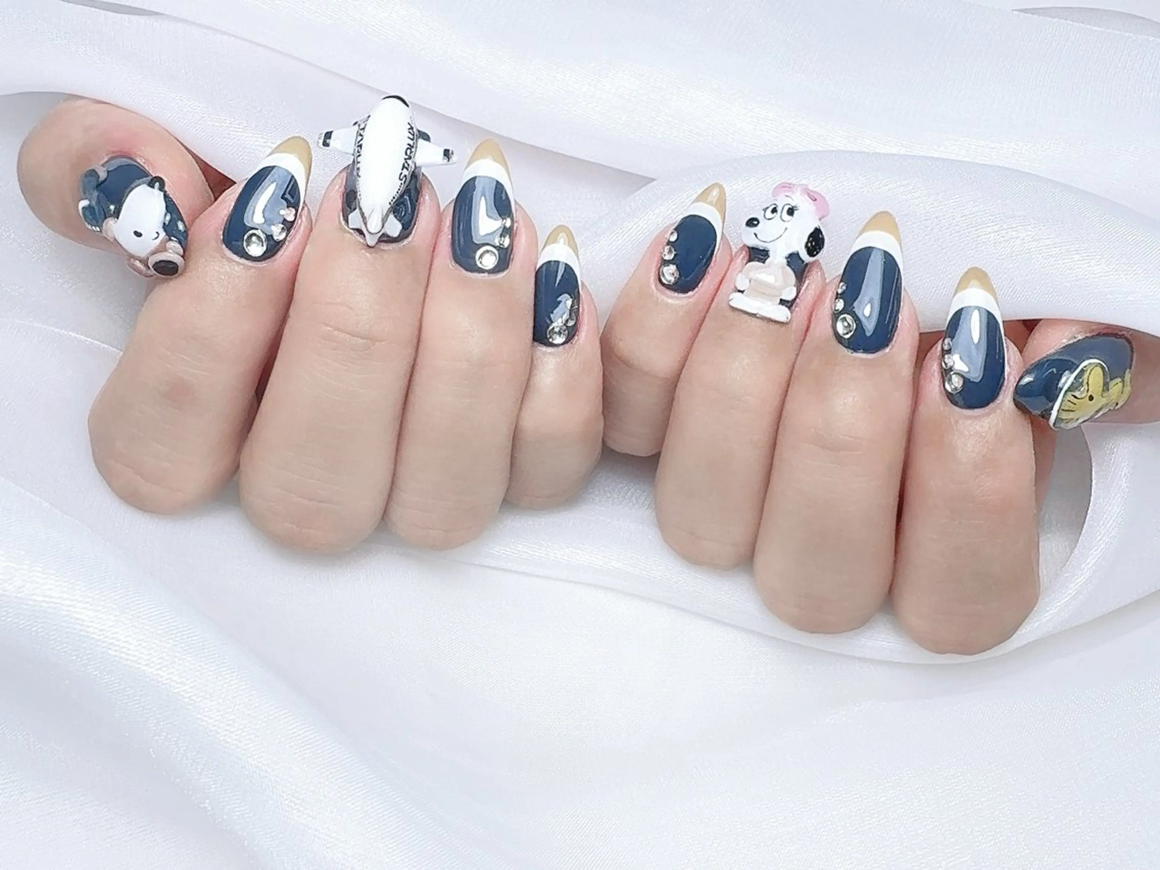 ネイル 🎀M nails✨ ビューティーのネイルデザイン