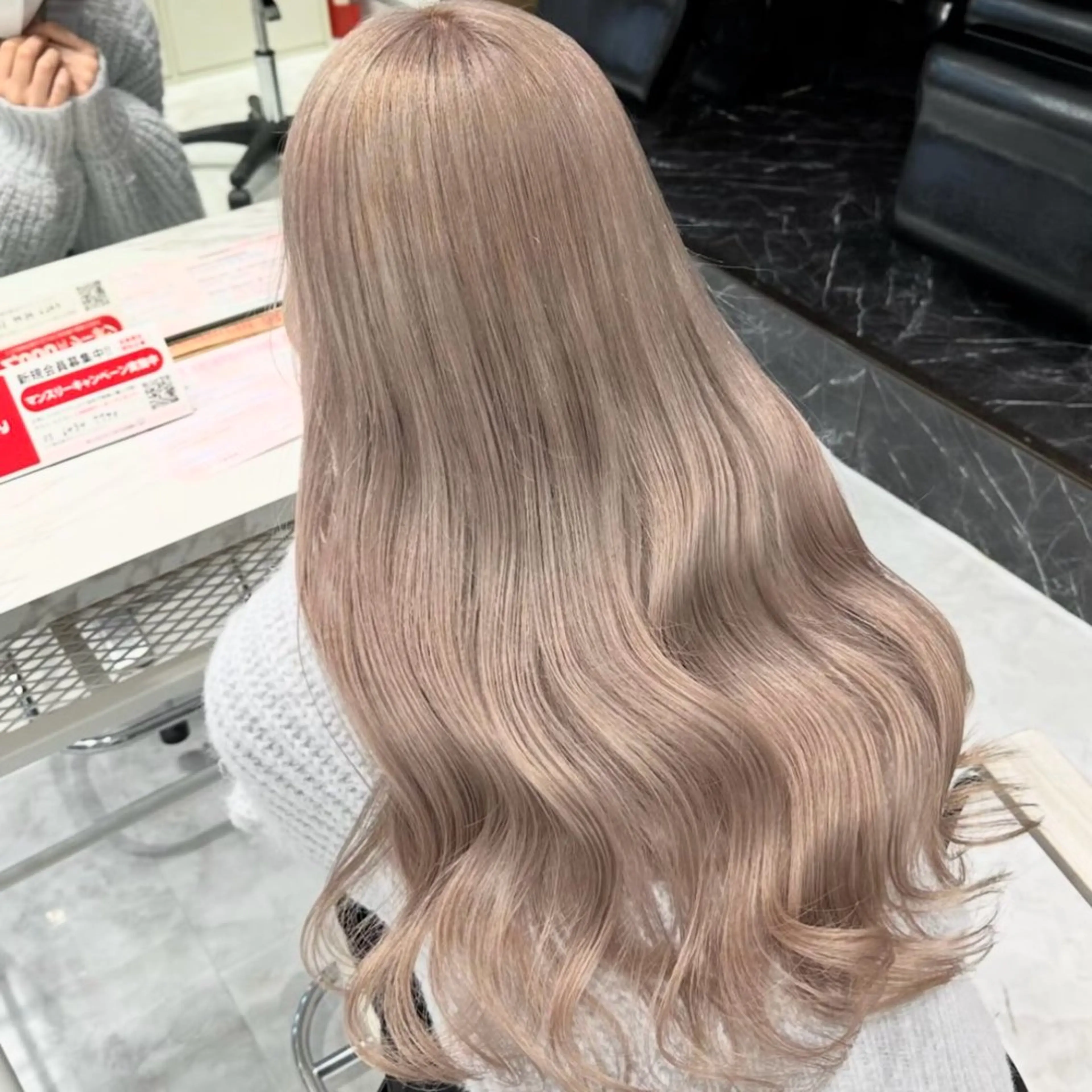 ミディアム カラー ヘアアレンジ メンズ メンズブリーチ メンズハイトーン メンズ韓国風 ブリーチ ブロンド ヘアカラー トリートメント 🌟🍒ハイトーン 韓国ヘア/ユウミのヘアスタイル