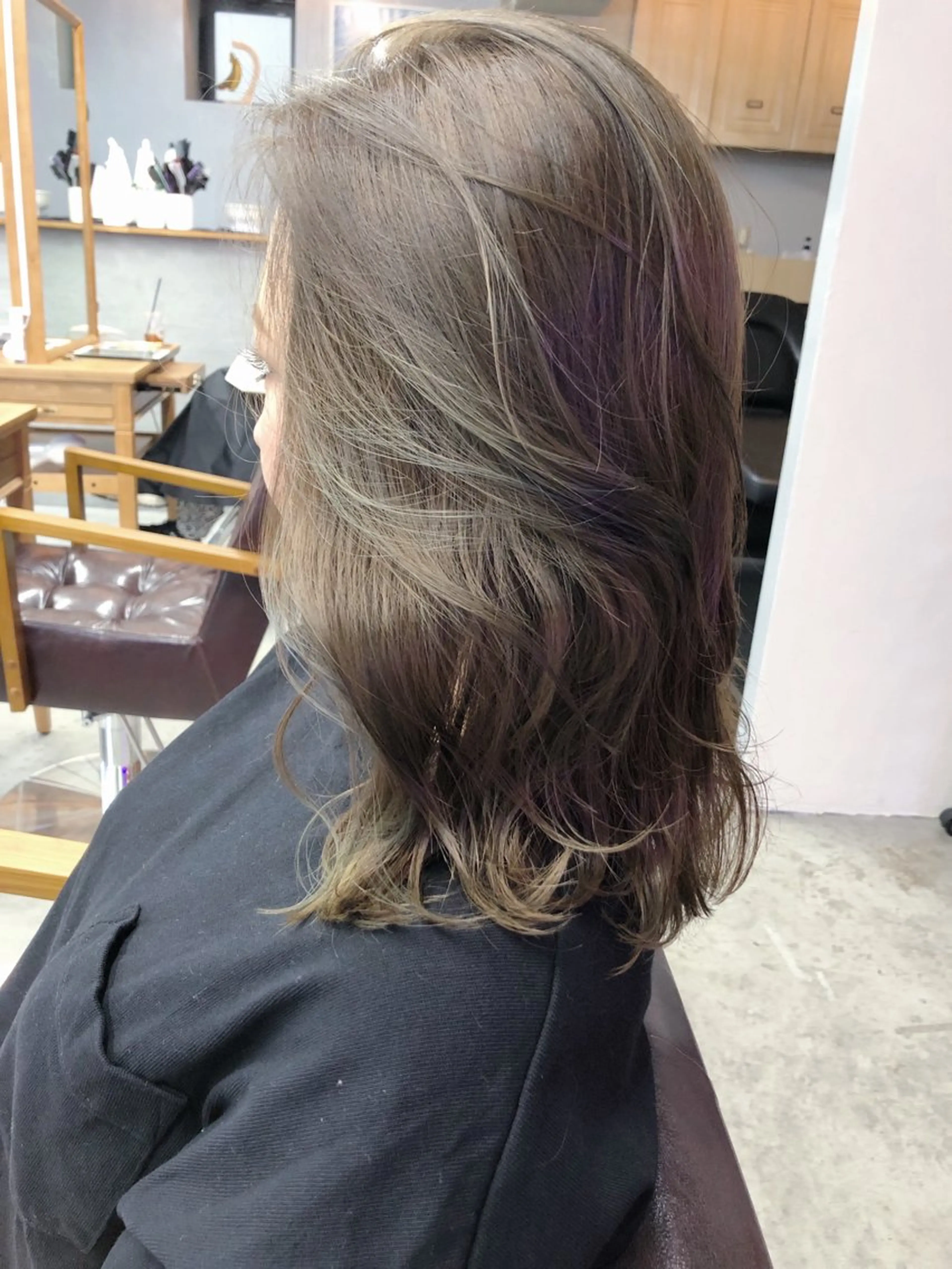 カラー ロビン所属・秋山 美奈のヘアスタイル