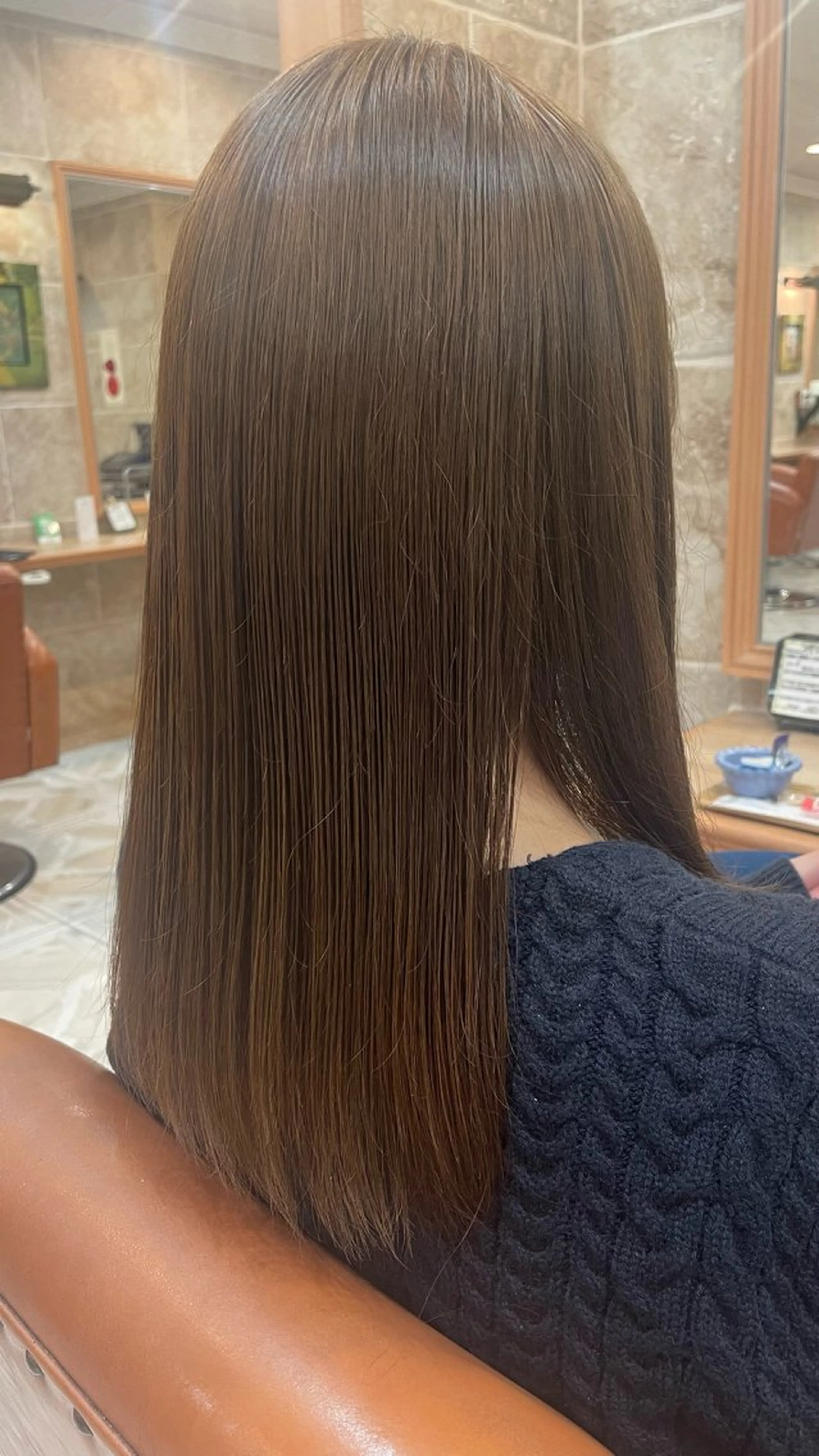 セミロング カラー アッシュ 松田 唯叶のヘアスタイル