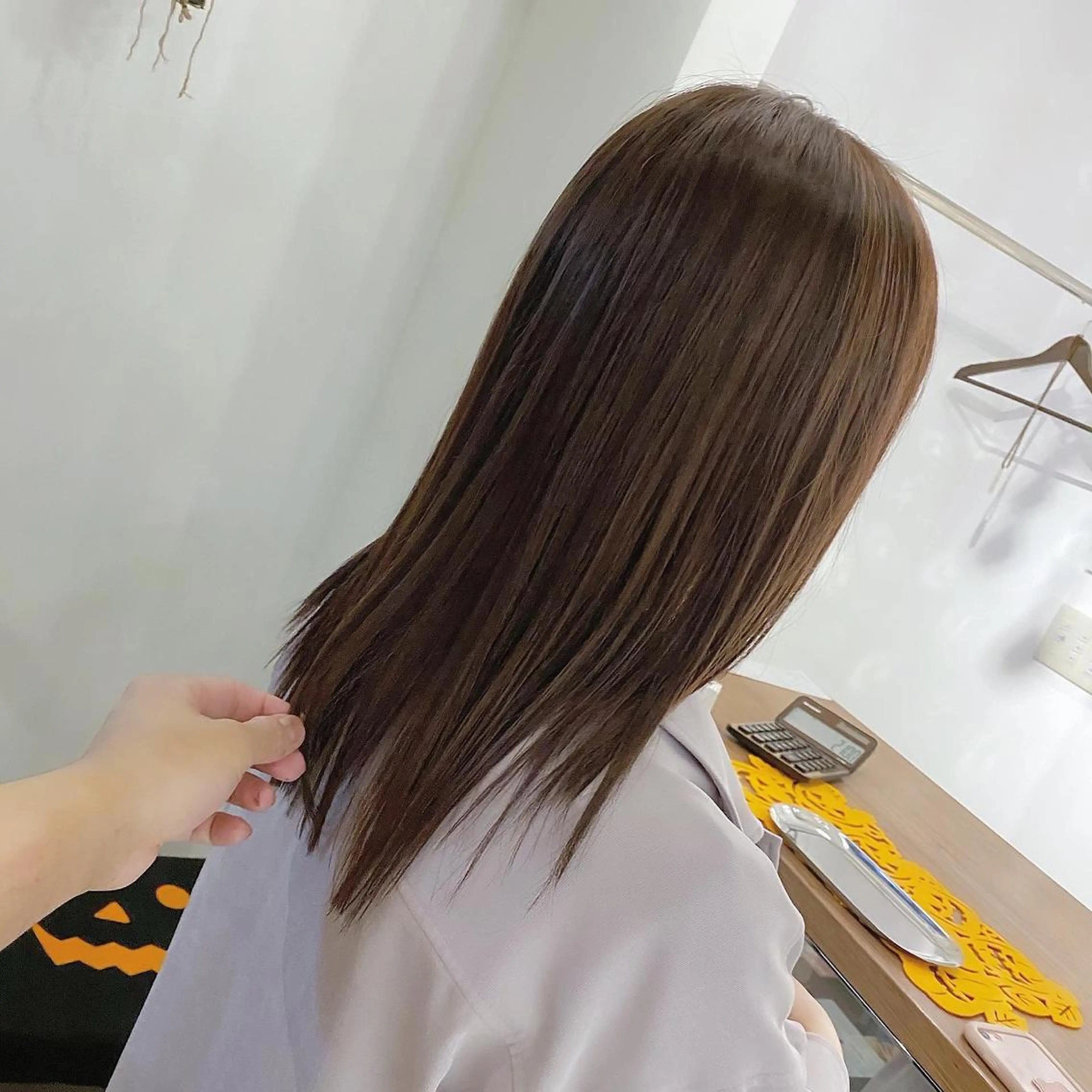 セミロング カラー ブラウンカラー バイオレットカラー バイオレットブラウン 髪質改善 SALOWIN 池袋Suite店所属・髪質改善特化 安東駿介のヘアスタイル