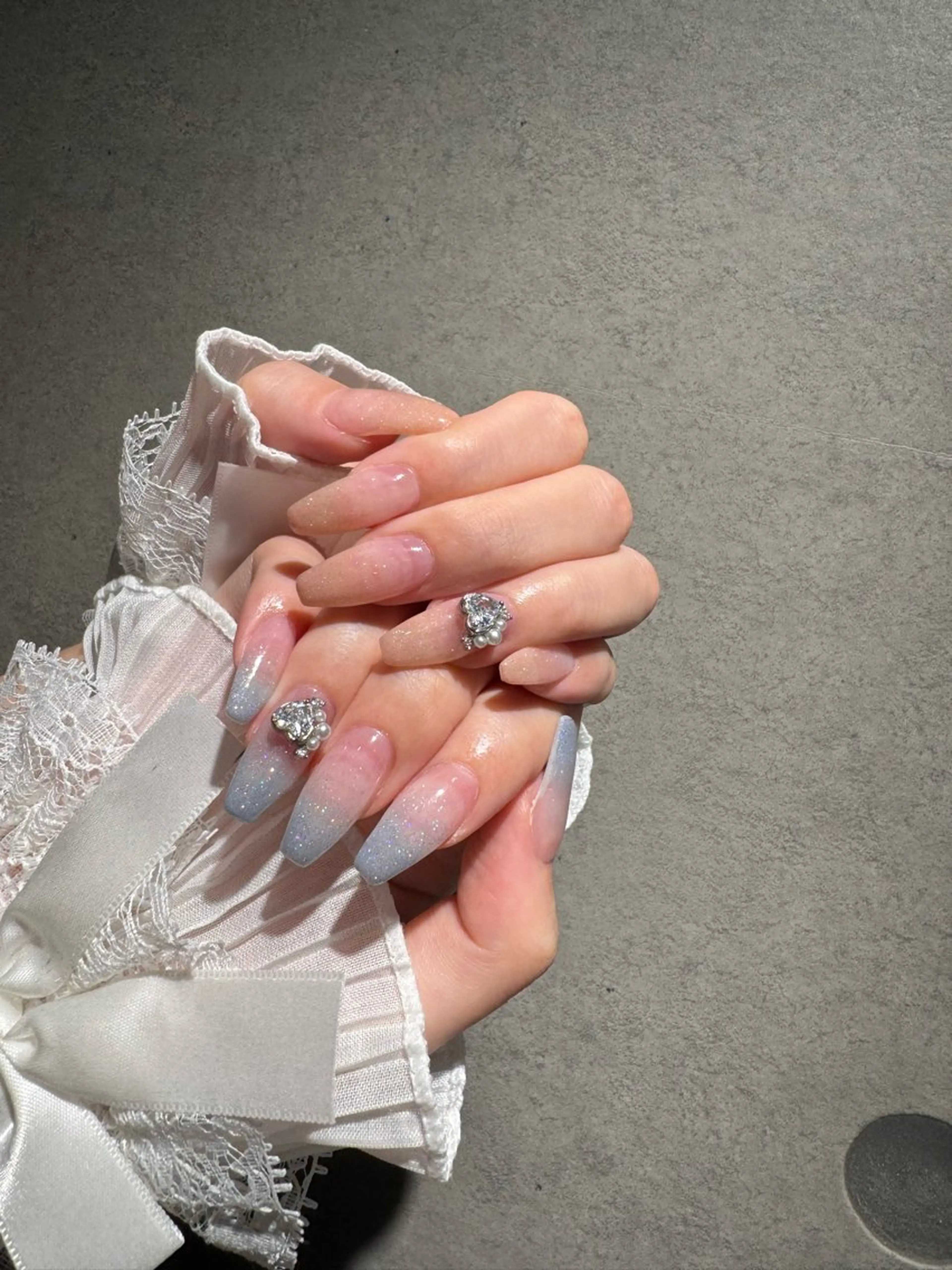 ネイル I-nailロング /ワンホン/キラキラのネイルデザイン