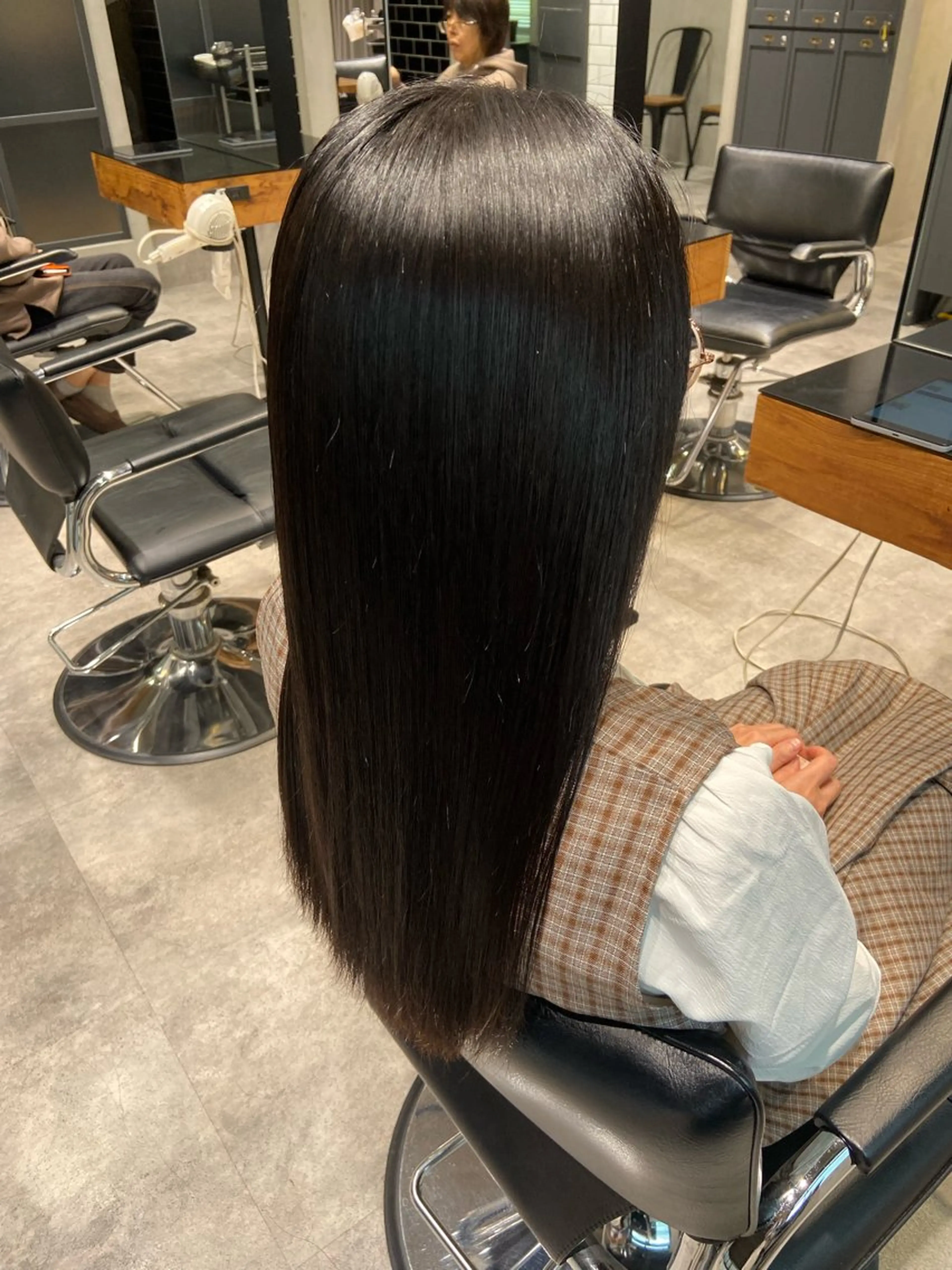 セミロング カット 縮毛矯正 loca by tree所属・髪質改善/うる艶ヘア HARUNAのヘアスタイル