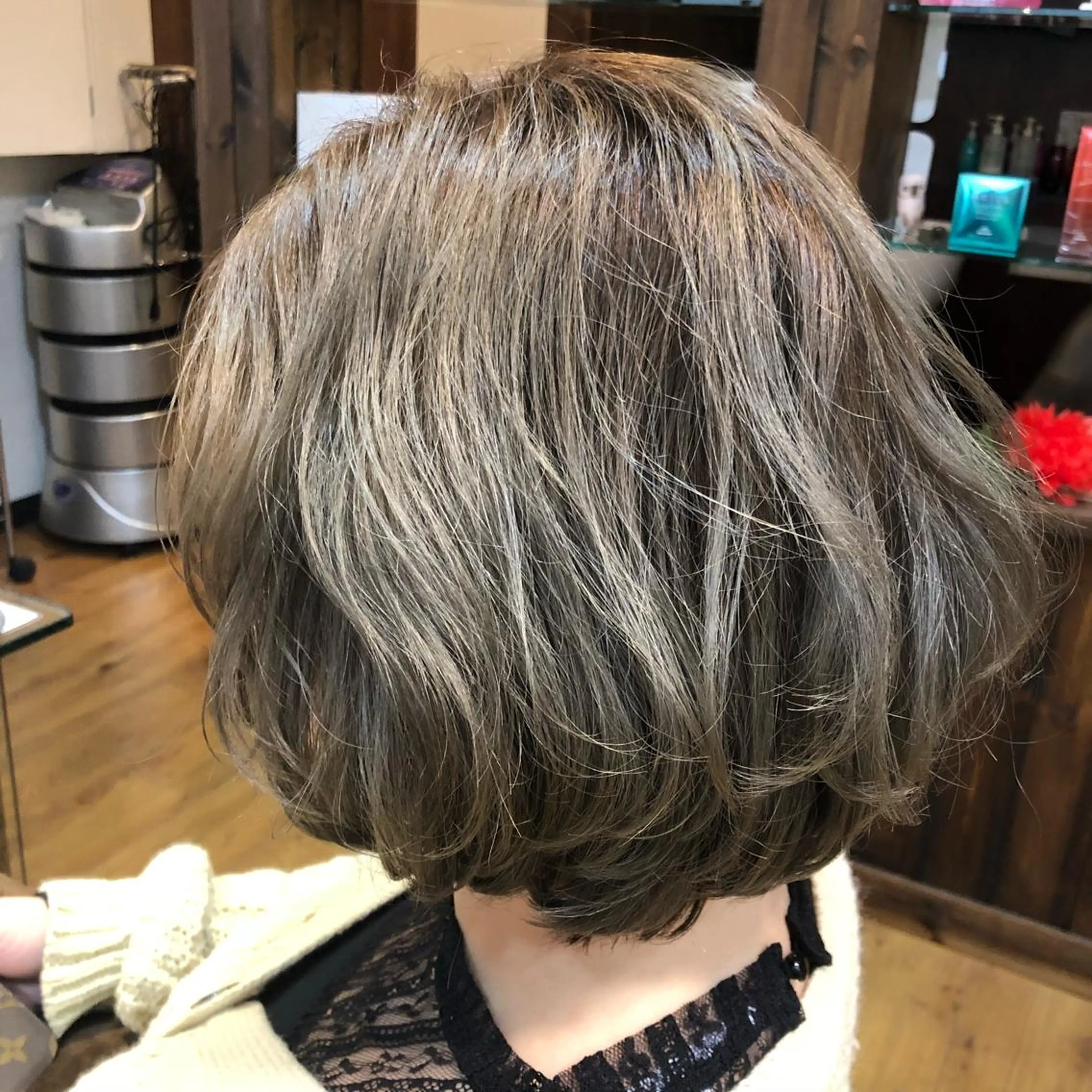 ショート ヘアアレンジ 根岸 真奈美のヘアスタイル