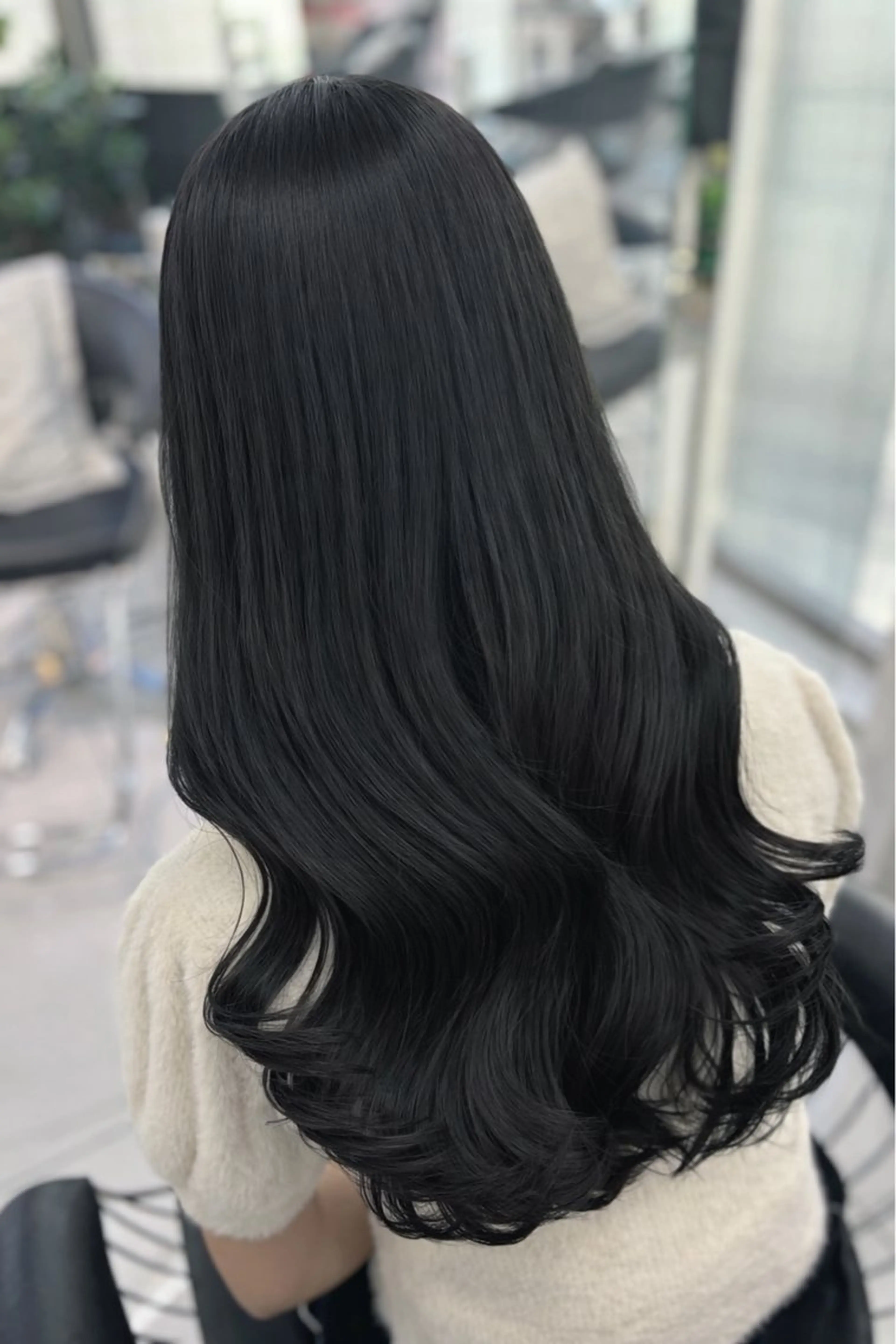 ロング カラー ヘアカラー トリートメント Sakuraෆ˚* 暗髪×まつパ🖤🥀のヘアスタイル