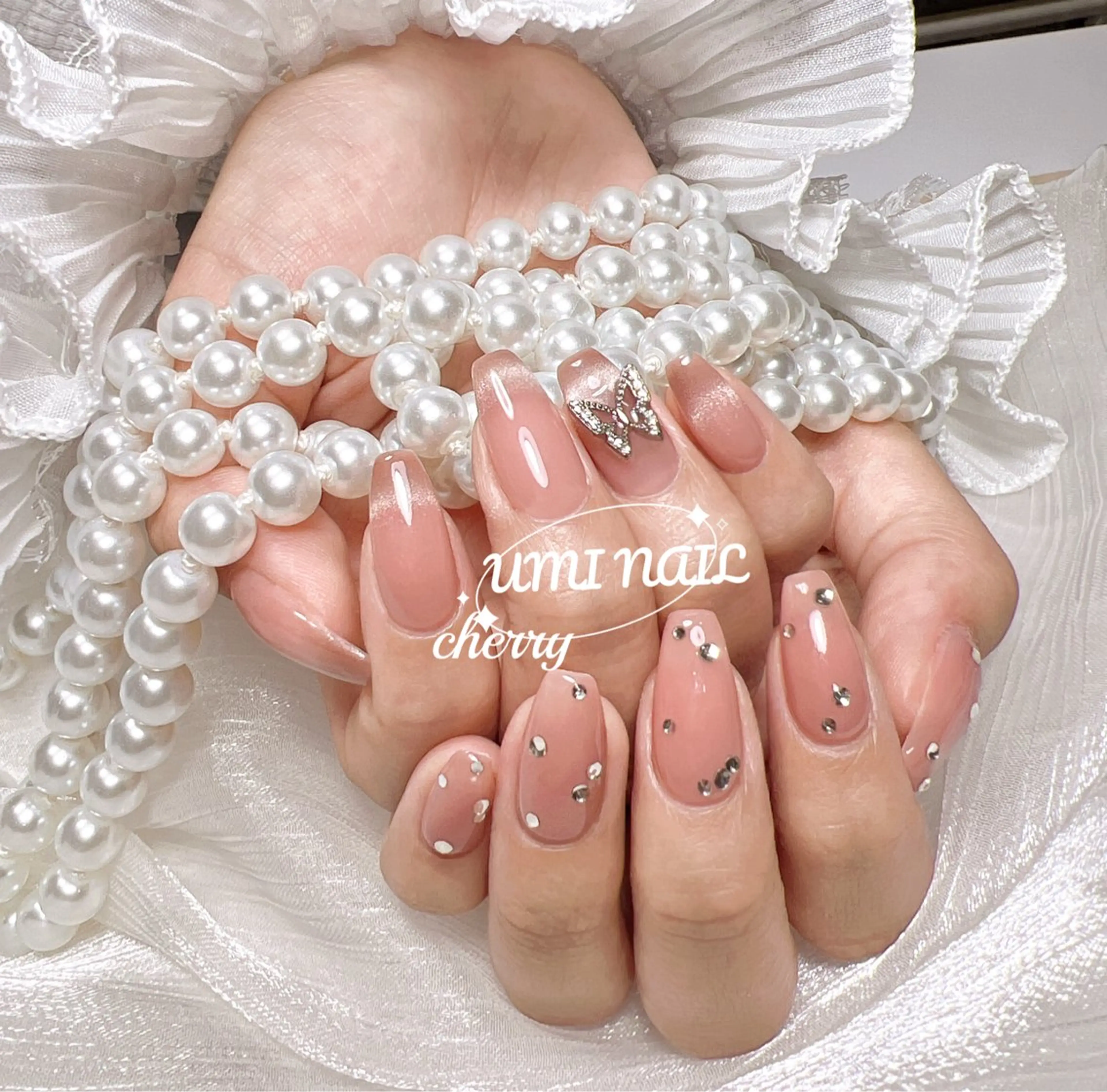 ネイル アートネイル ジェルネイル グラデーション 持ち込み オフィスネイル ハンドネイル ハンドケア LUXE NAIL SALONのネイルデザイン