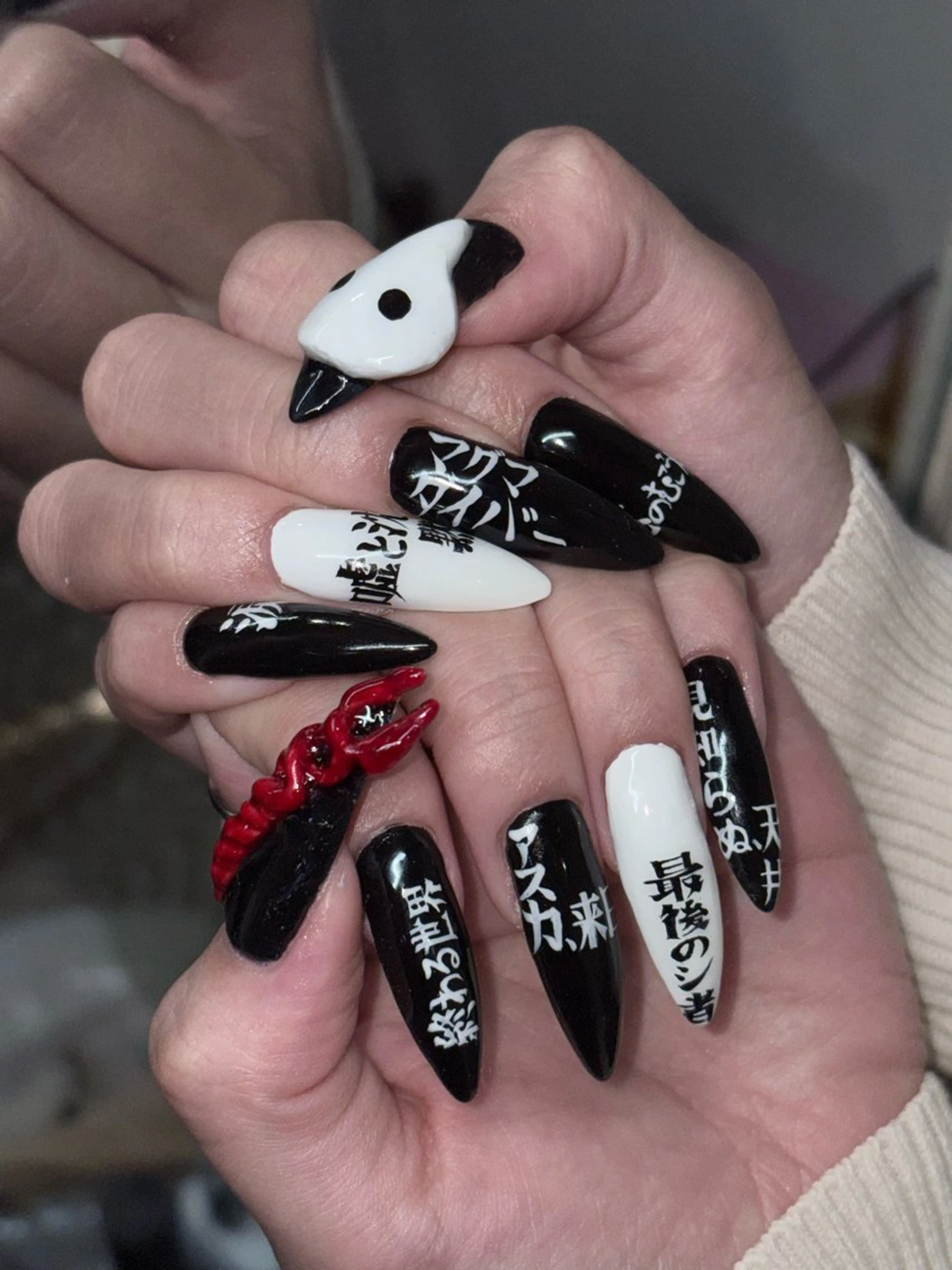 ネイル ハンドネイル NES NAIL所属・さゆり￤推しキャラ ￤ロングネイル🩷のネイルデザイン