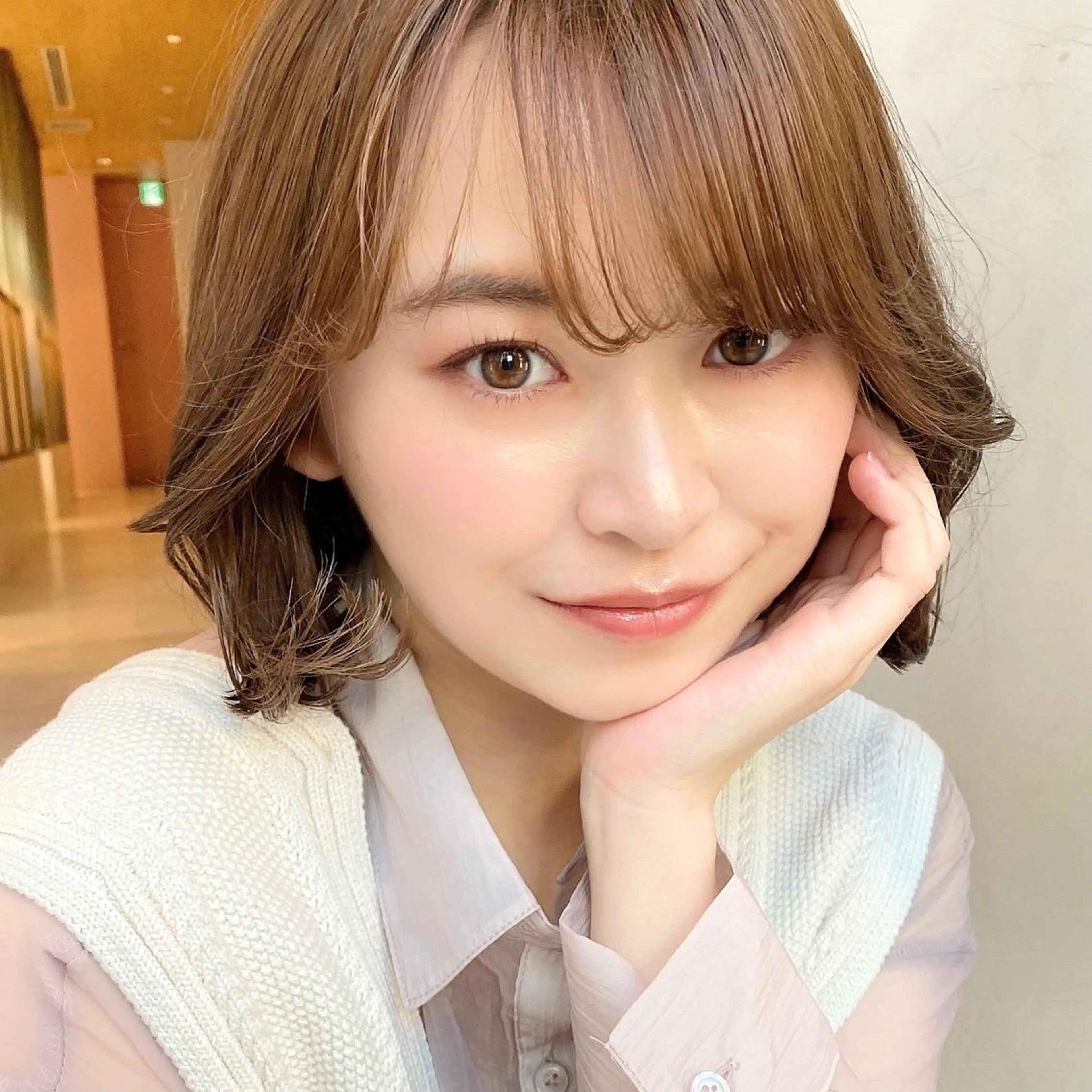 ミディアム 韓国くびれレイヤー 🇰🇷はづきのヘアスタイル