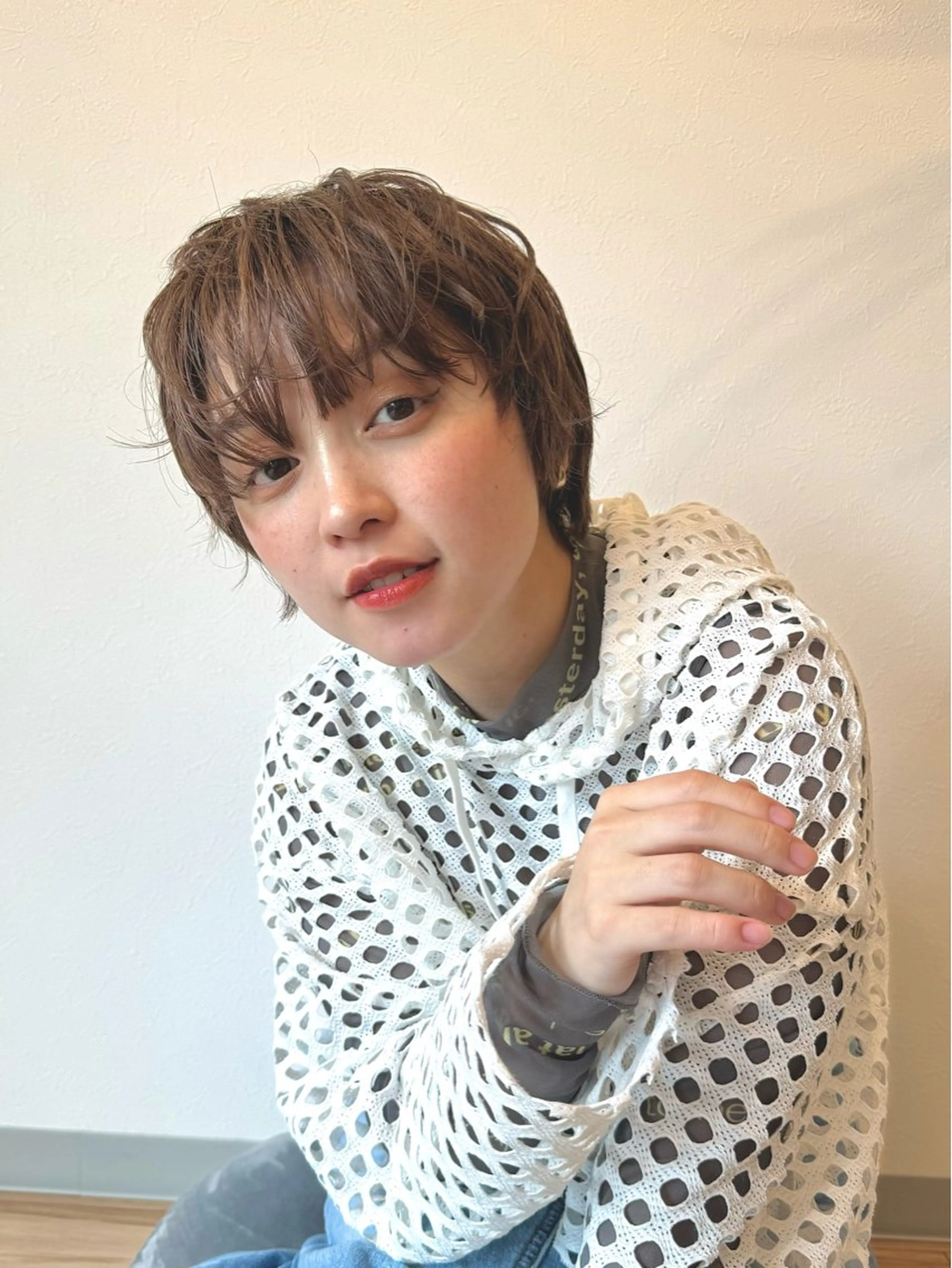 ショート カラー 垢抜け/レイヤー/ ハイトーン/アスナのヘアスタイル