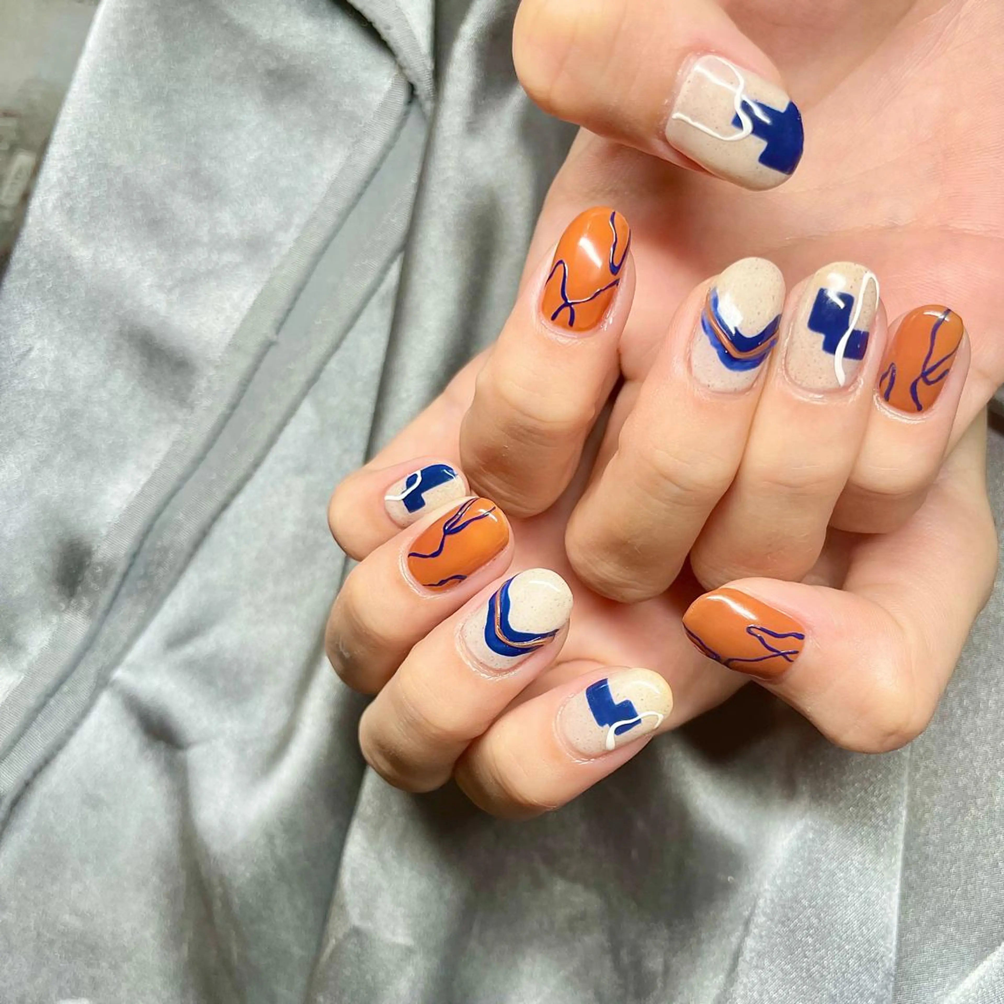 ミディアム カラー パーマ ヘアアレンジ メンズ キッズ ネイル マツエク・マツパ アイブロウ ネイビーカラー ネイビー nail&eye Aoのマツエク・マツパデザイン