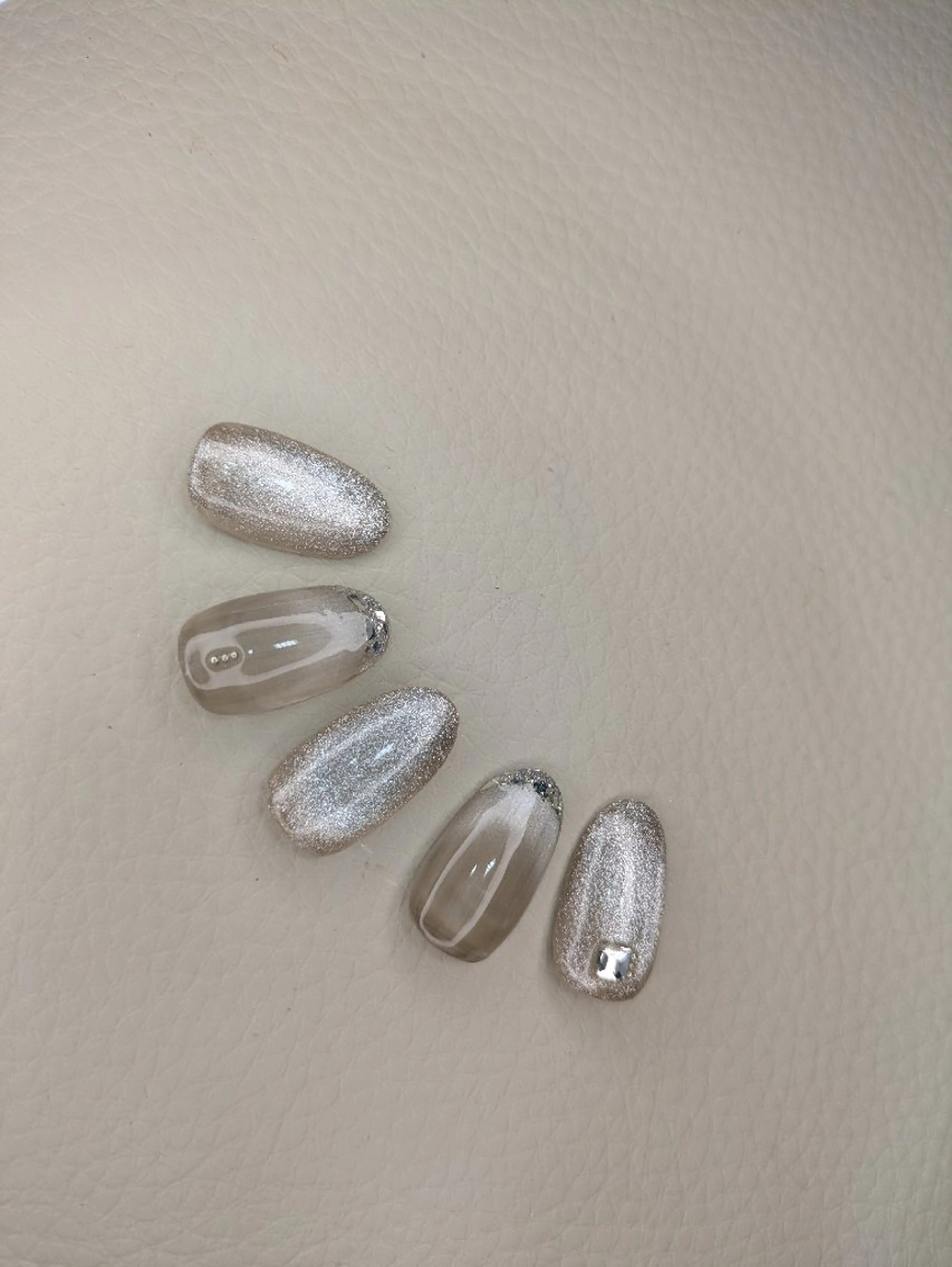 ネイル フレンチネイル ガラスフレンチ マグネットネイル ブライダルネイル COCON 近鉄四日市駅のネイルデザイン