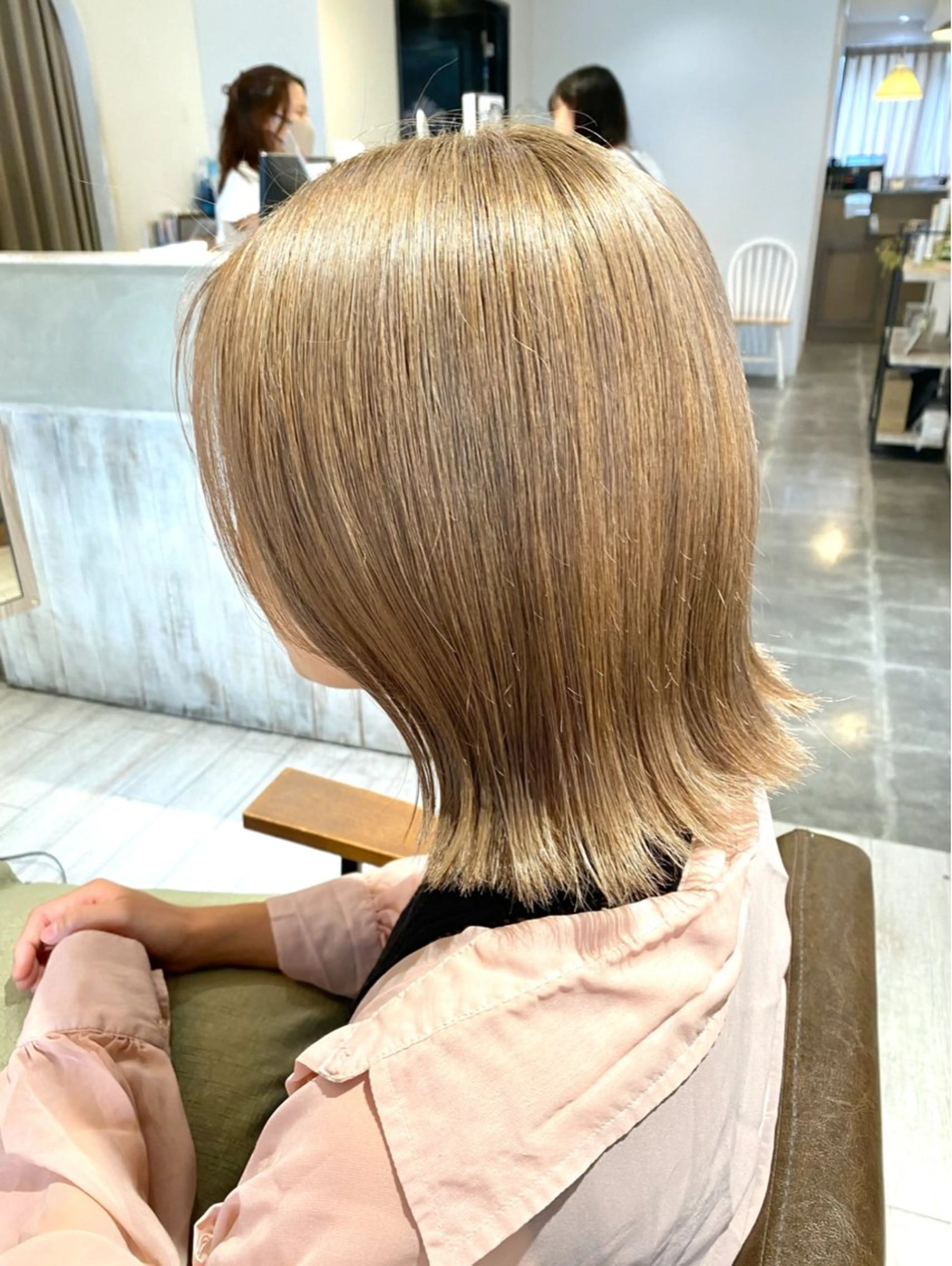 ショート ミルクティーベージュ 山本勝志のヘアスタイル