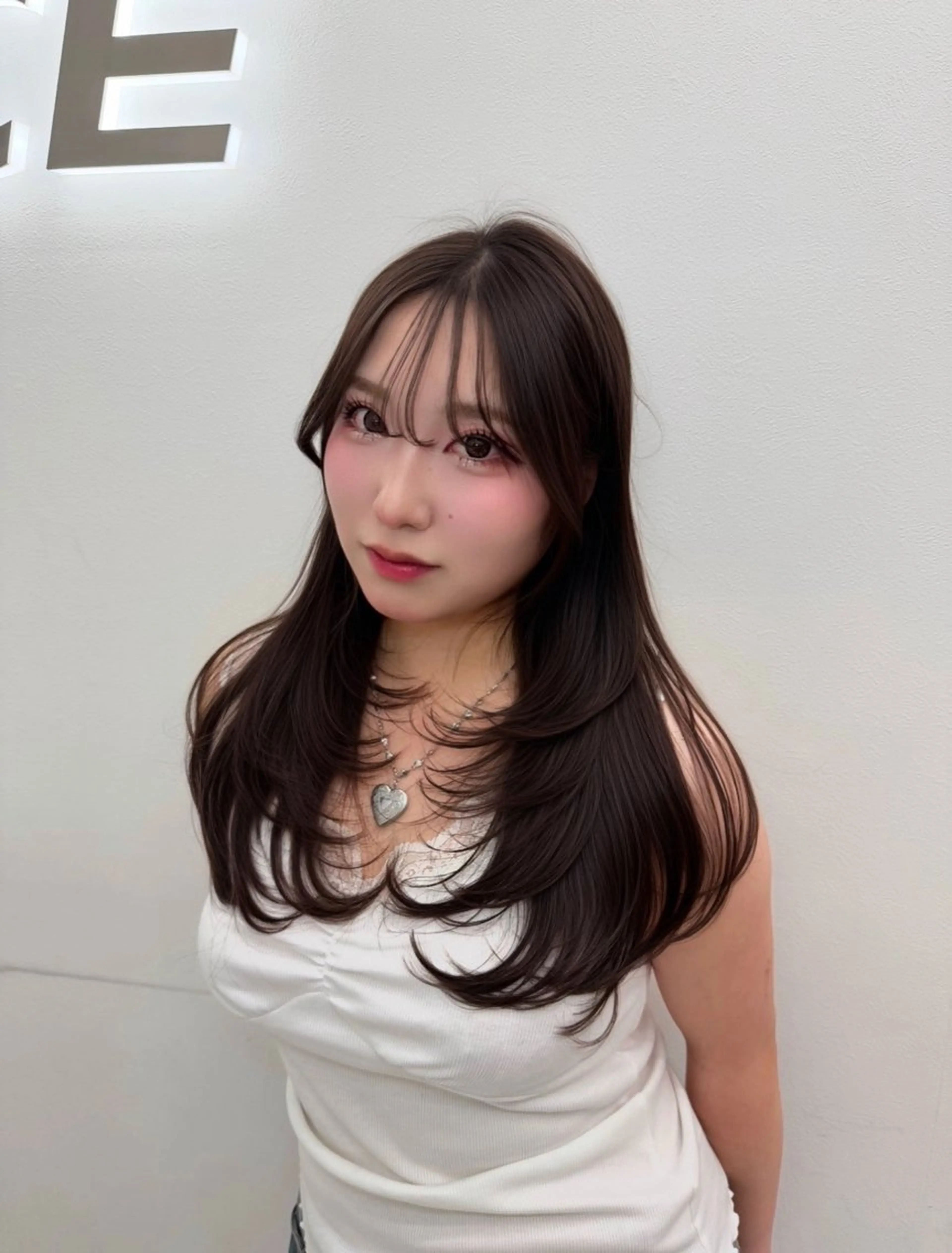 カラー カット 透ける透明感カラー 🤍anju🎀のヘアスタイル