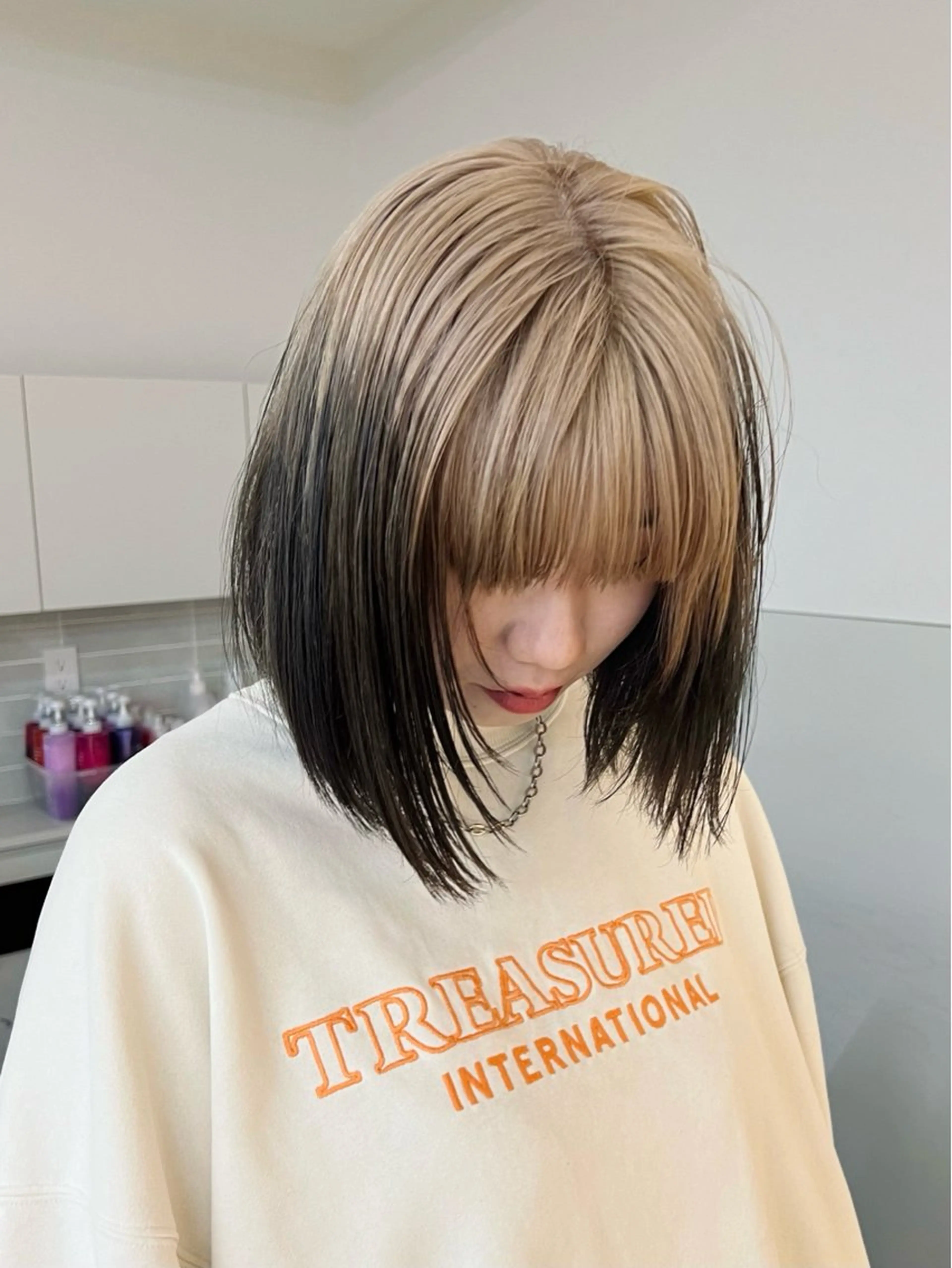 ミディアム カラー アッシュ アッシュブラウン ブリーチ ブラウンカラー ケアブリーチ ヘアカラー トリートメント ヘアセット レイヤー専門家 ダブルカラー修のヘアスタイル
