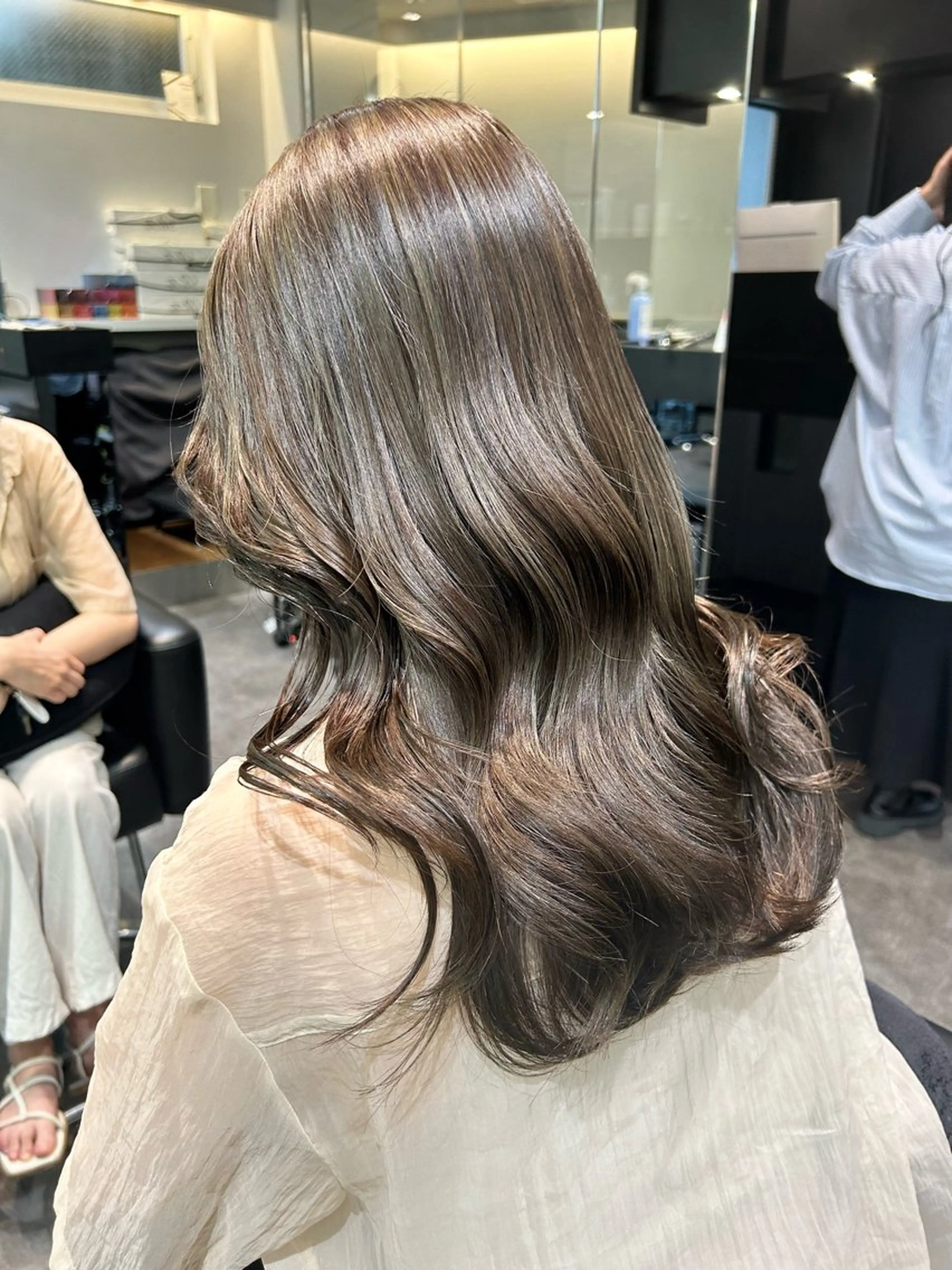 🪻ハイライト+オンカラー+1ステップトリートメント🪻の写真