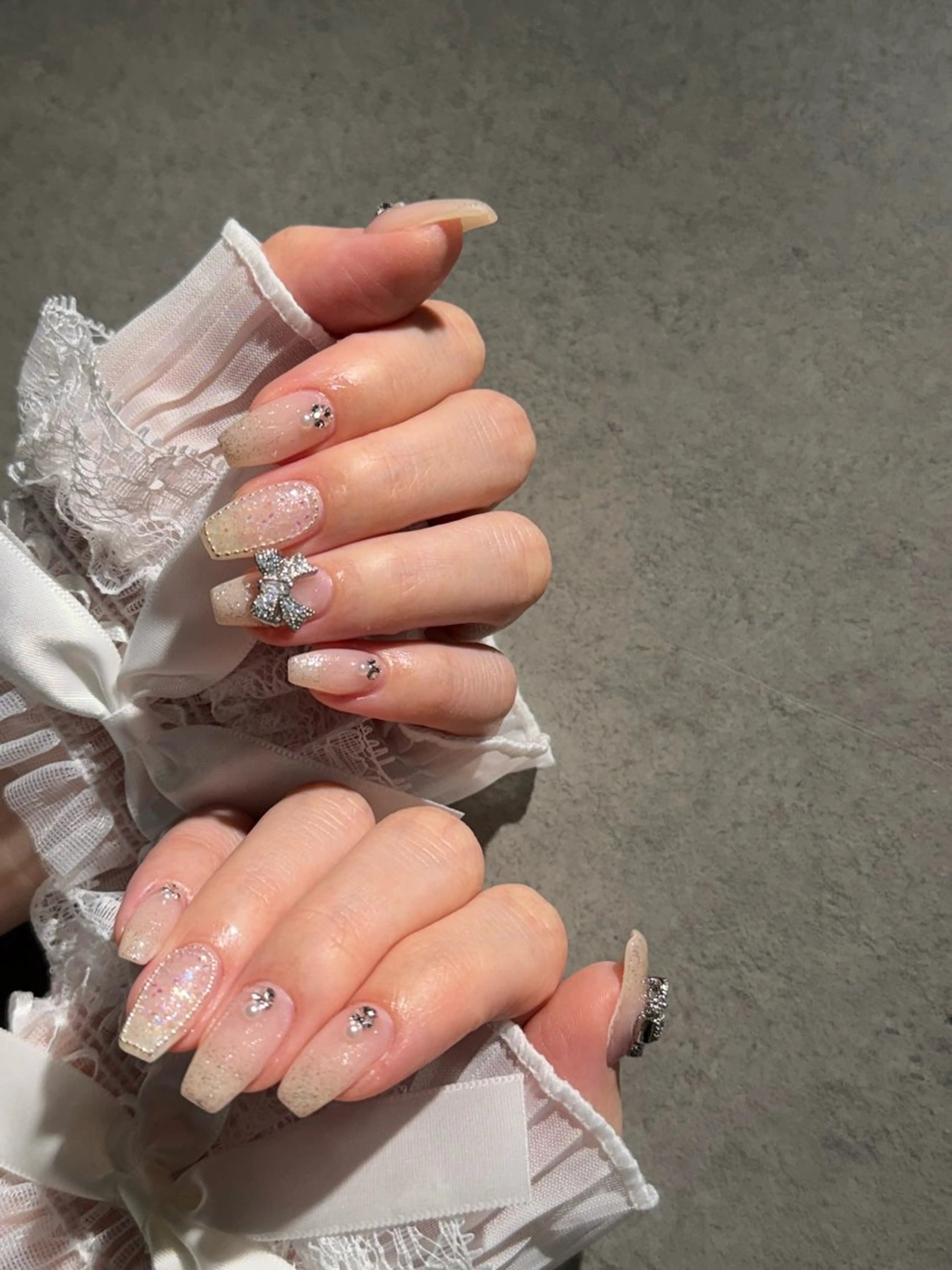 ネイル I-nailロング /ワンホン/キラキラのネイルデザイン