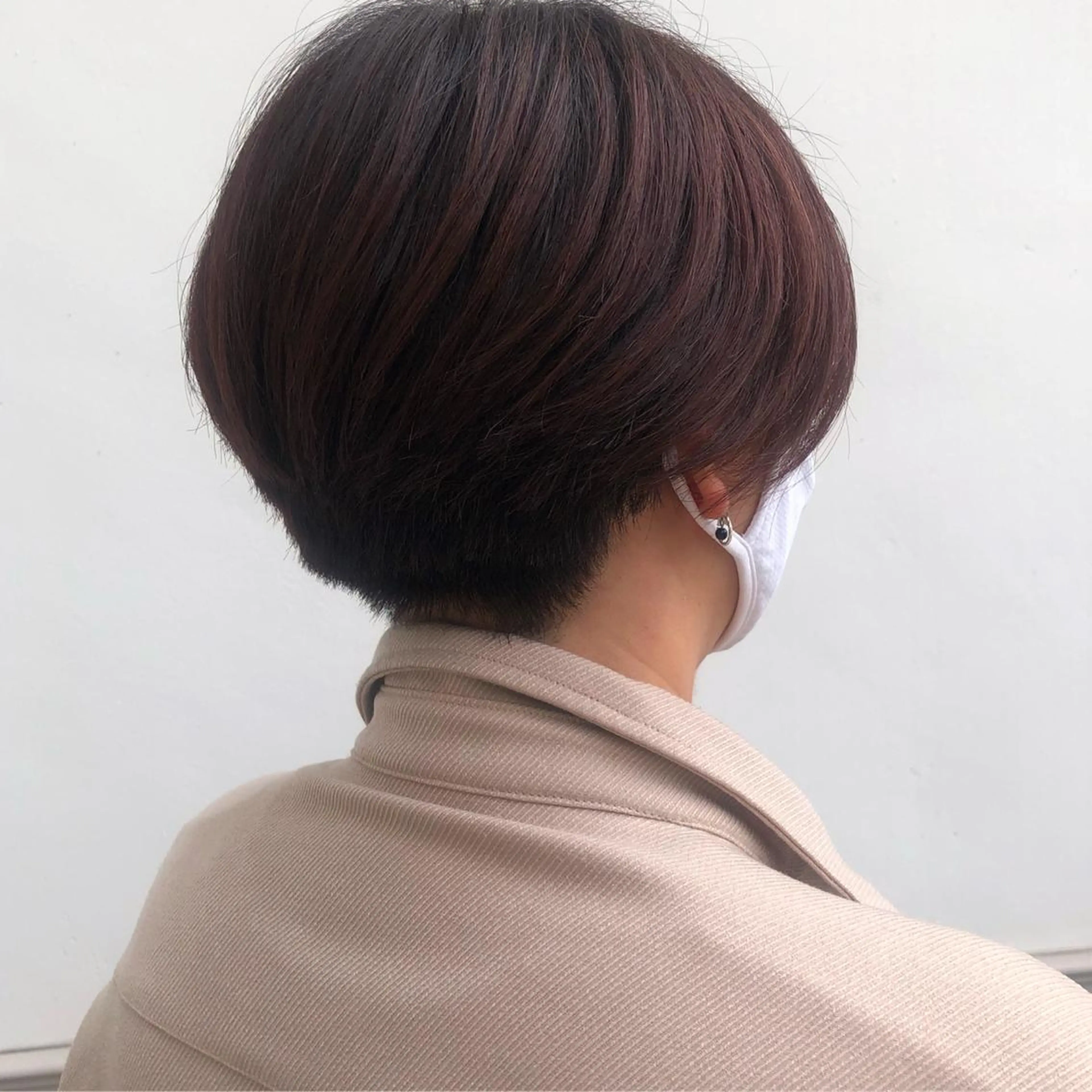 ショート カラー レッドカラー clock 松井山手所属・足立 千咲のヘアスタイル