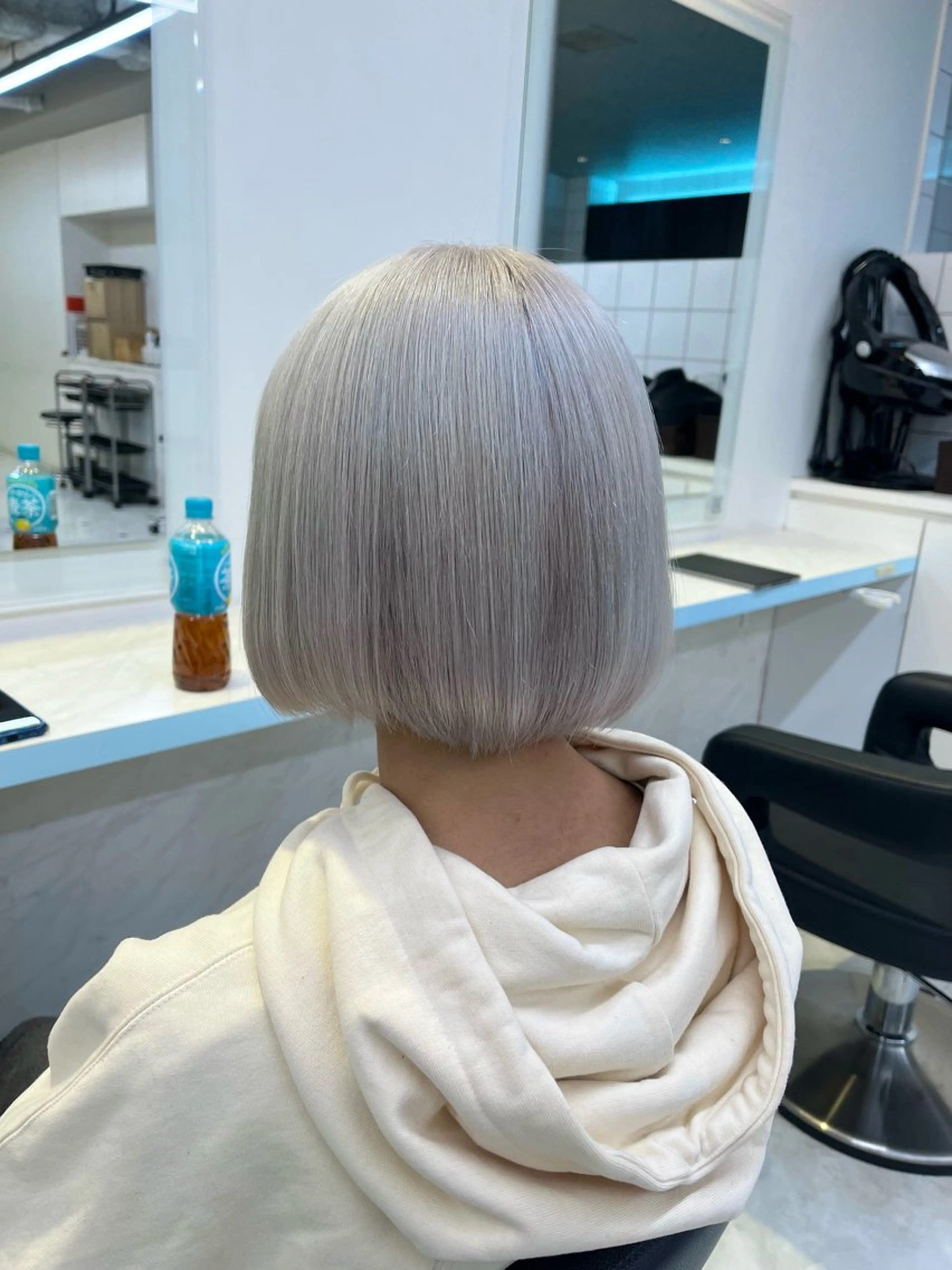 ショート カラー ヘアカラー トリートメント ブリーチカラー 🩵MIZUKIのヘアスタイル