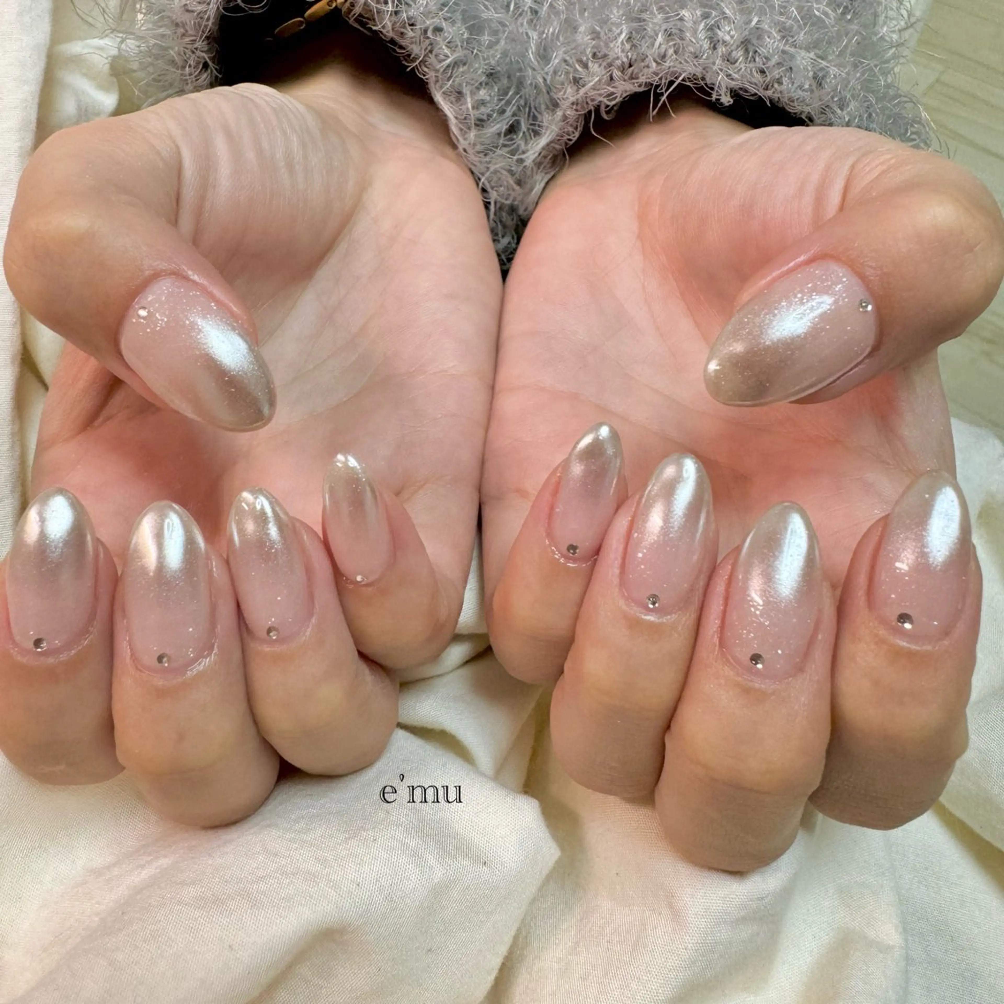 ネイル ミラーネイル ハンドネイル nail salon e'mu💐のネイルデザイン