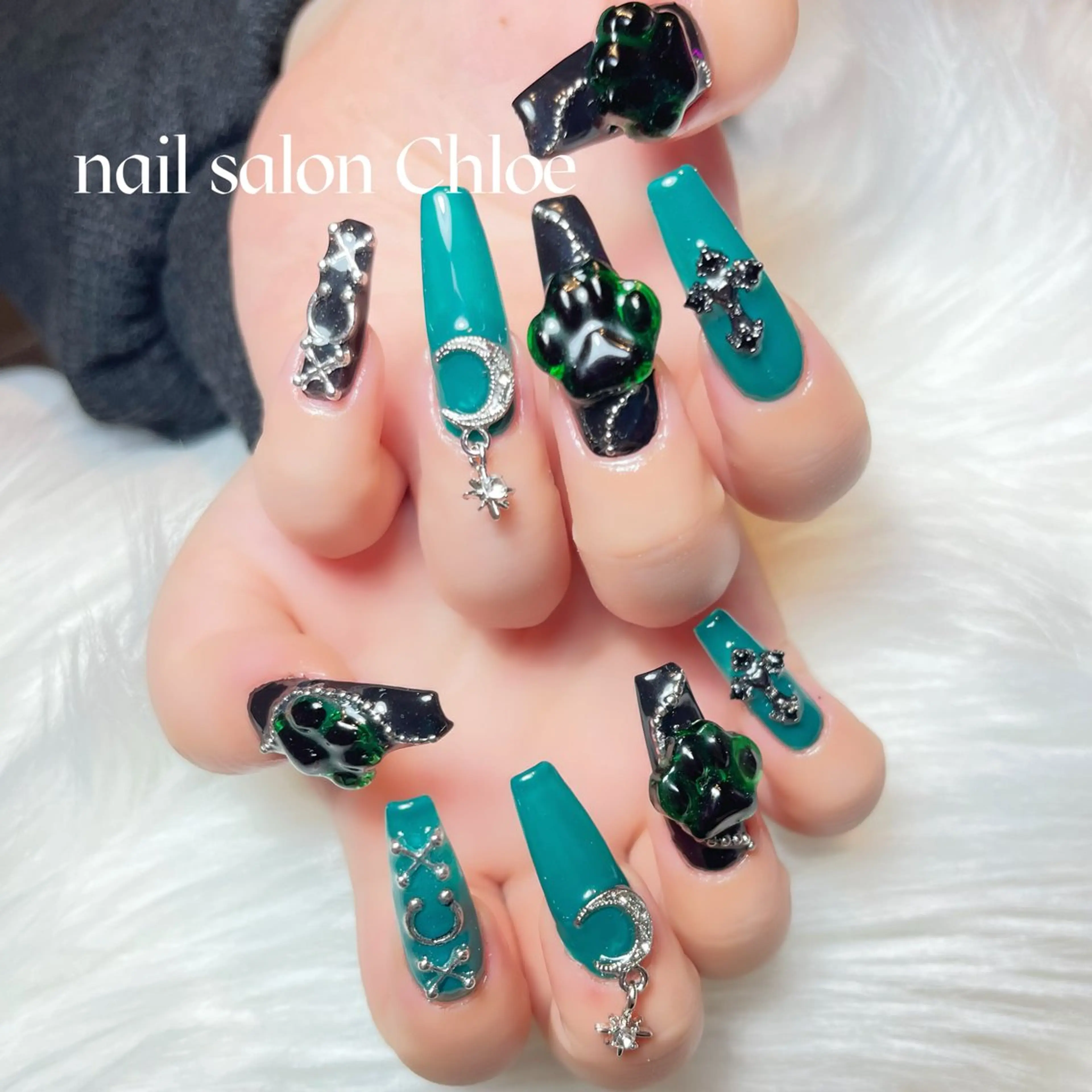 ネイル ハンドネイル 鈴木 利奈のネイルデザイン