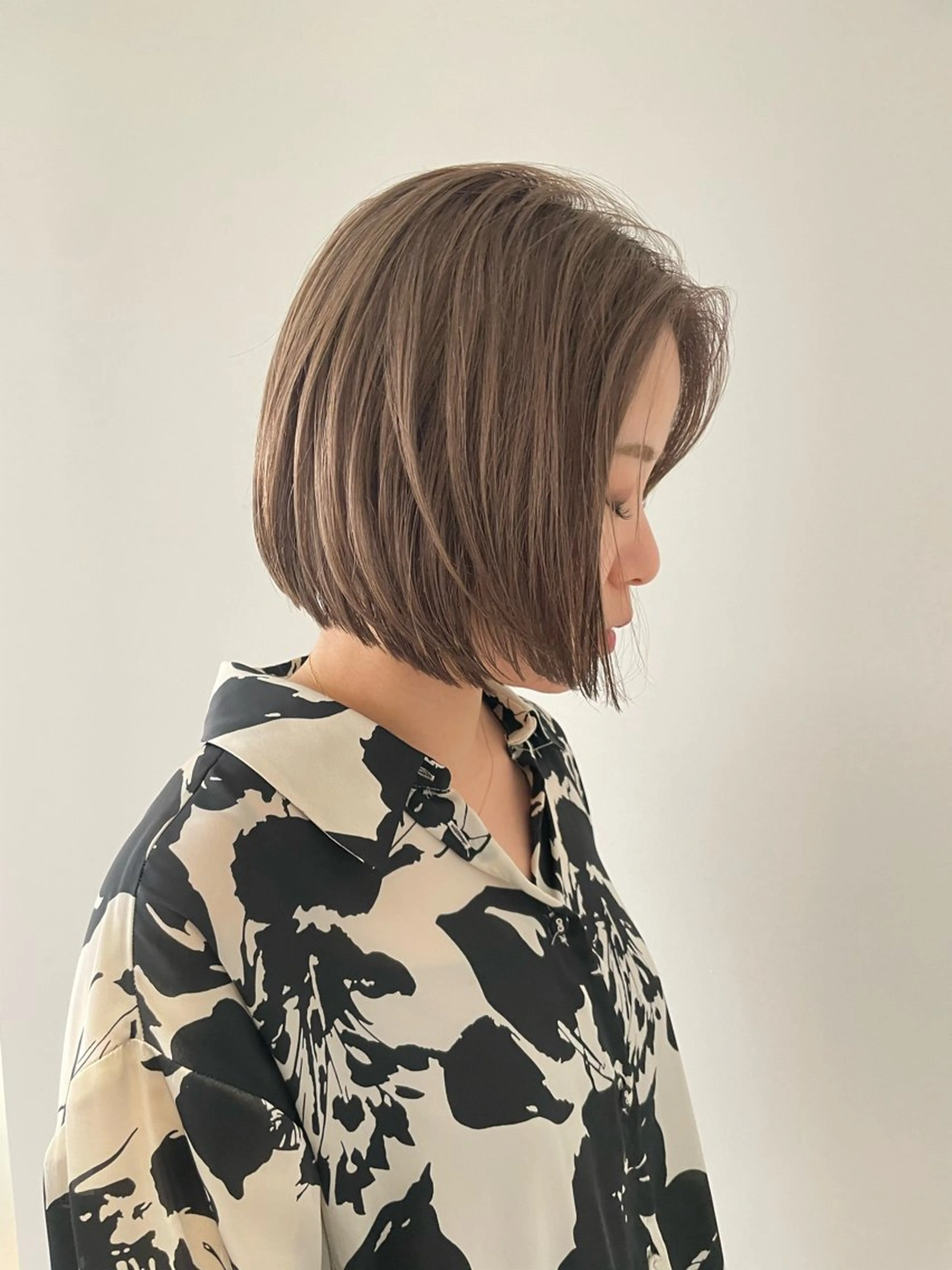 ミディアム ヘアカラー トリートメント 小顔レイヤー×コンパ クトボブ/林隆平のヘアスタイル