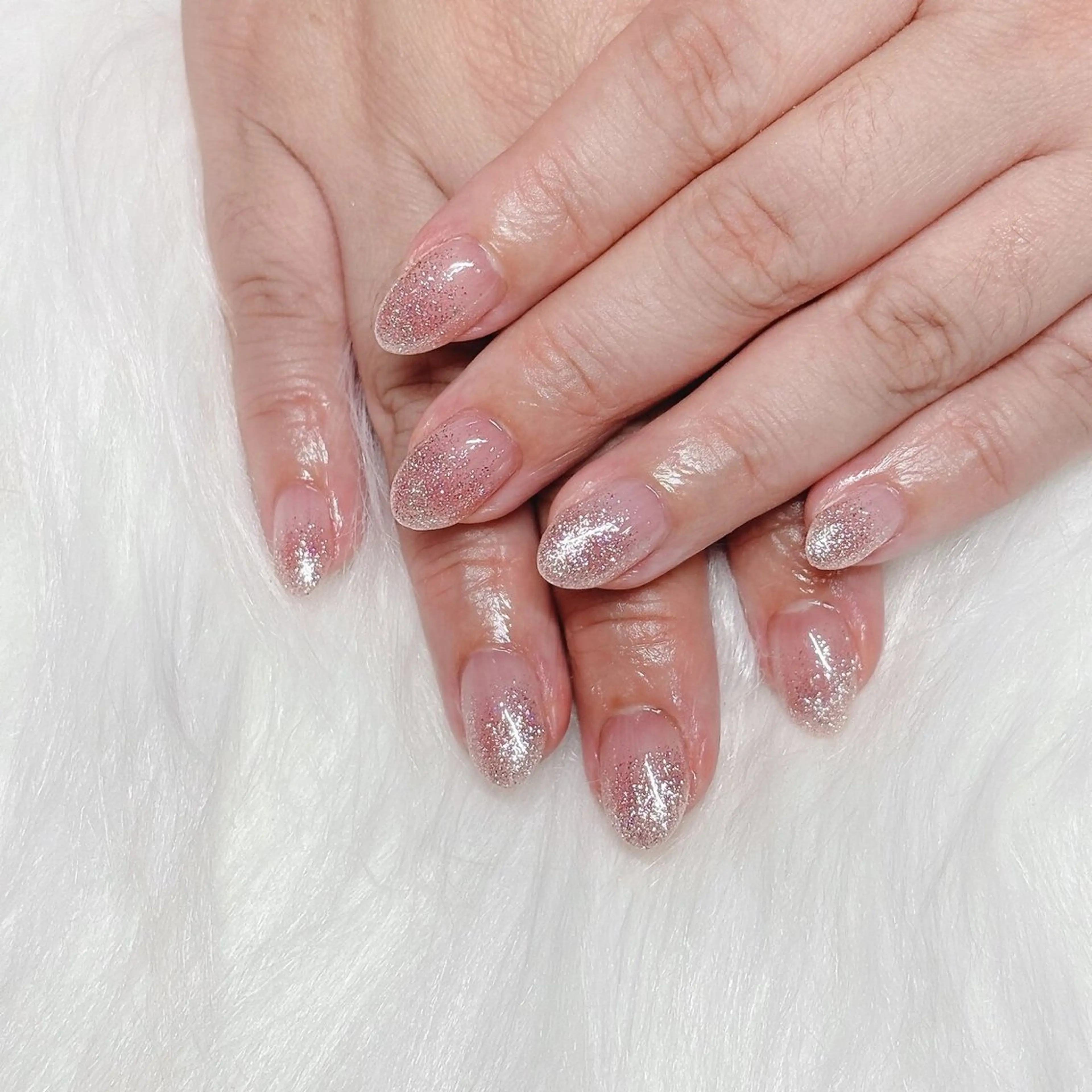 ネイル グラデーション ラメ(グリッター) ラメグラデーション トータルビューティー サロンワンダーのマツエク・マツパデザイン