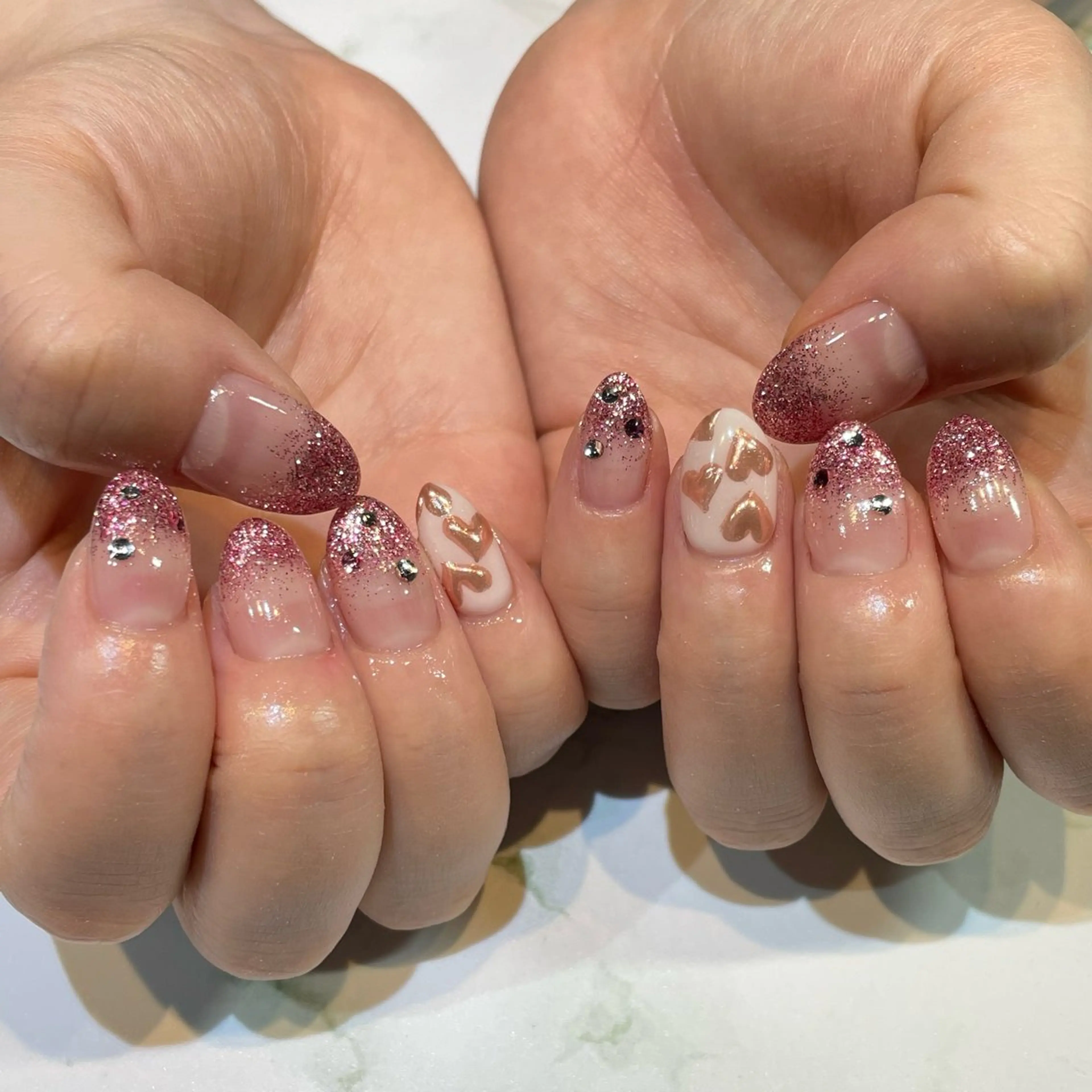 ネイル ピンク 糀屋 彩奈のネイルデザイン