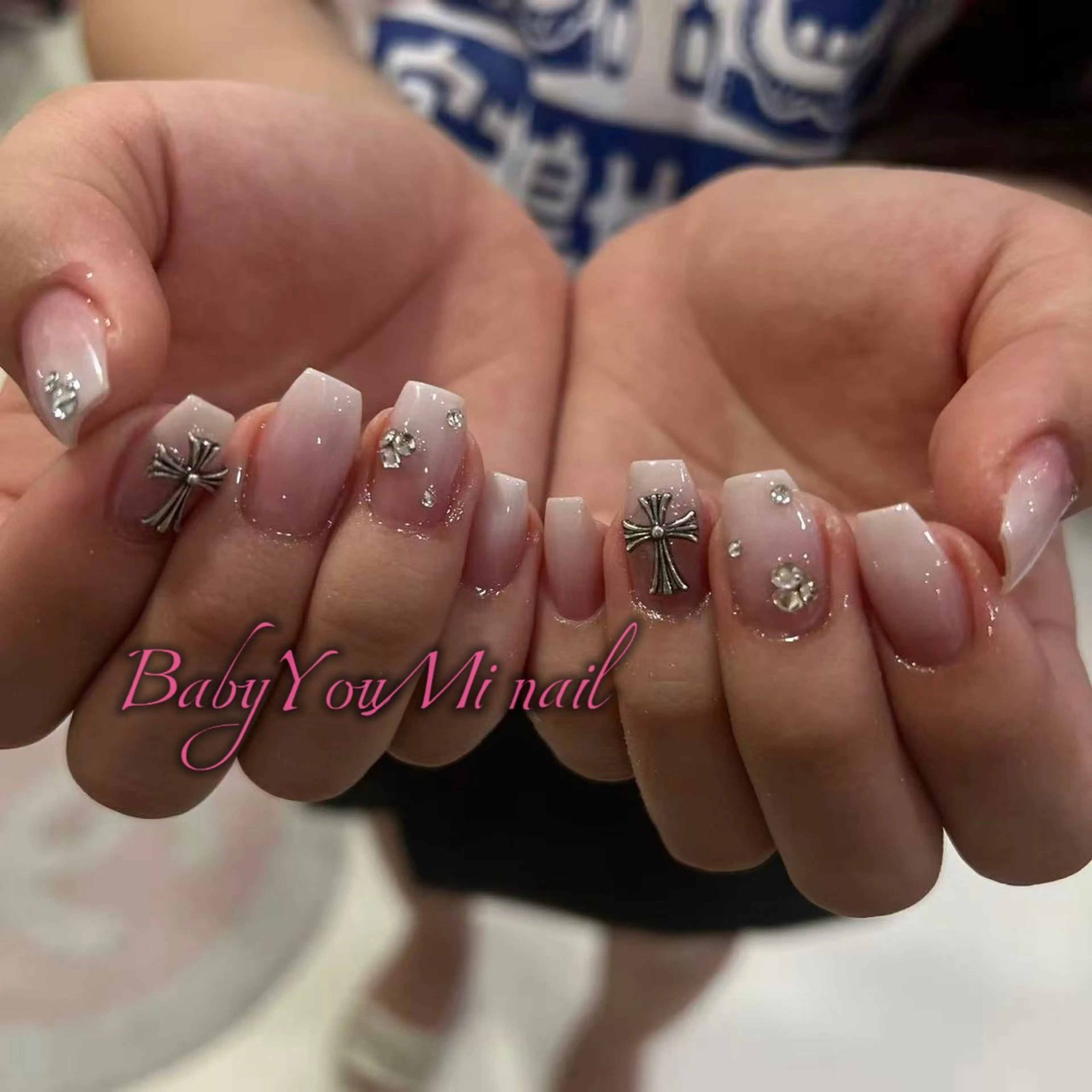 ネイル オーロラネイル フラワーネイル フットネイル フレンチネイル ジェルネイル ハンドネイル BabyYouMi ねねのネイルデザイン