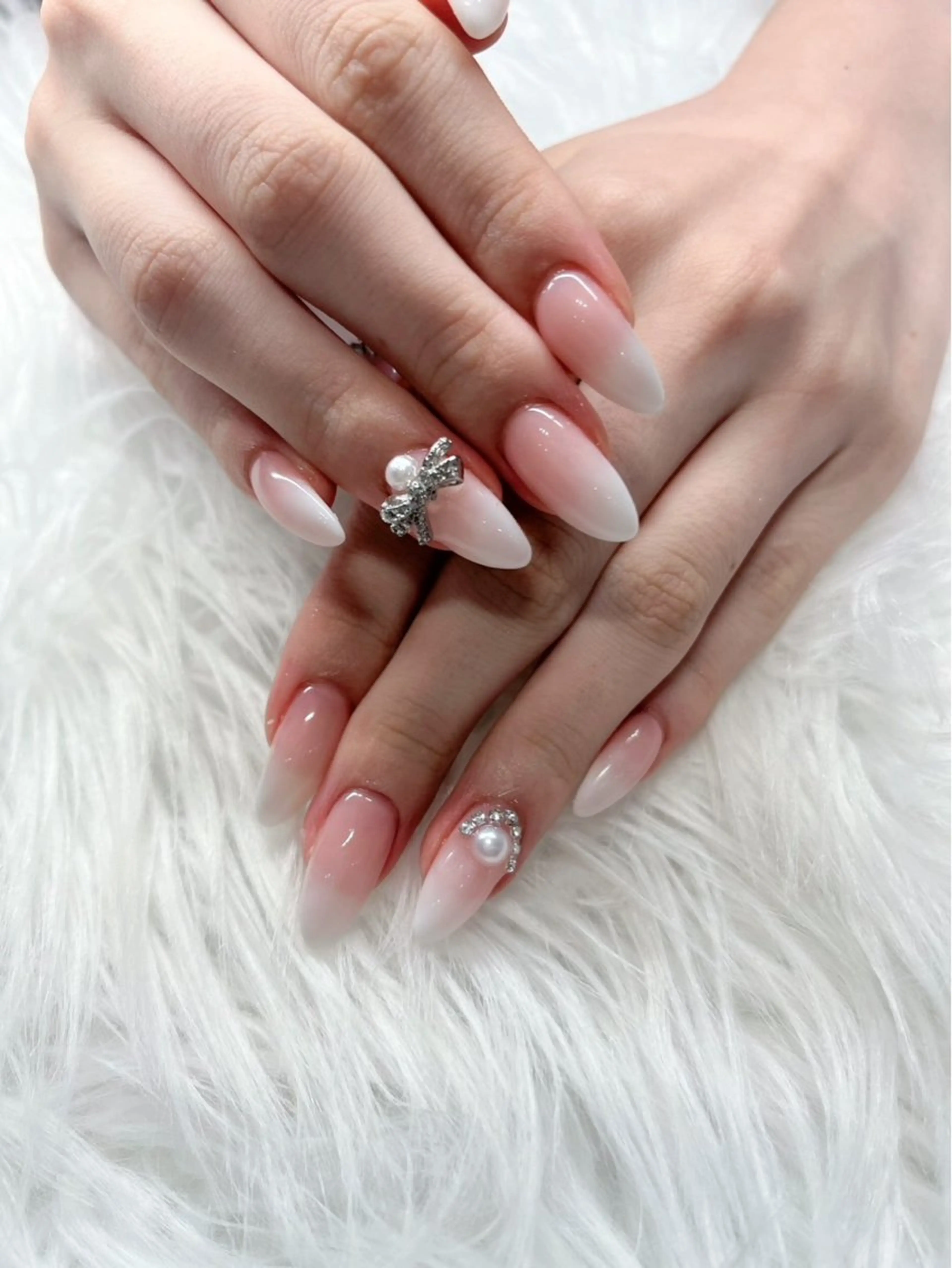 ネイル フレンチネイル ガラスフレンチ ロングネイル マグネットネイル ニュアンスネイル ハンドネイル XIMINANAIL SALON堀江店のネイルデザイン