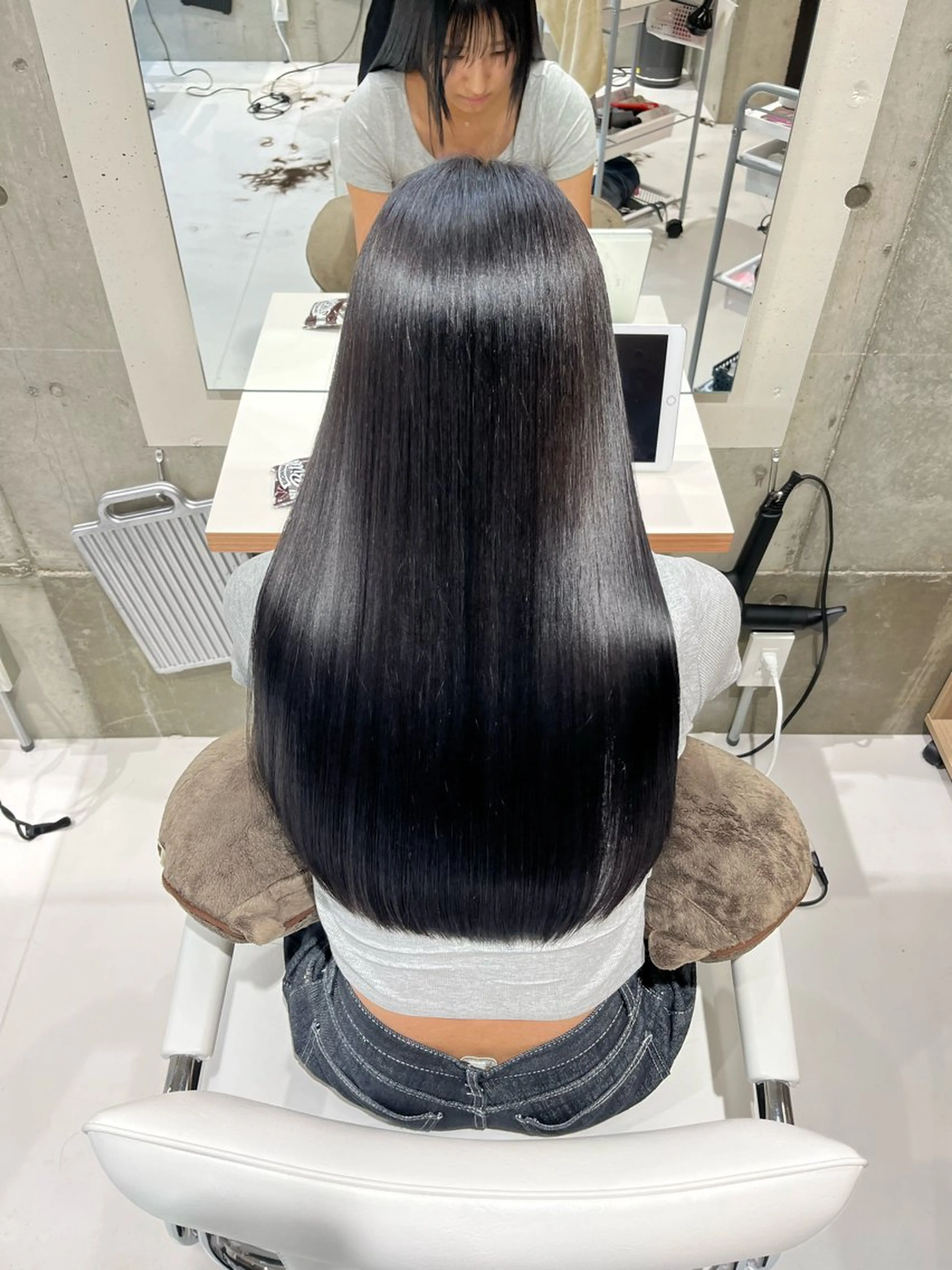 ロング カラー 透明感カラー 髪質改善 縮毛矯正 カット 縮毛矯正 nagi所属・横田直也／韓国風 レイヤーカット／千種のヘアスタイル