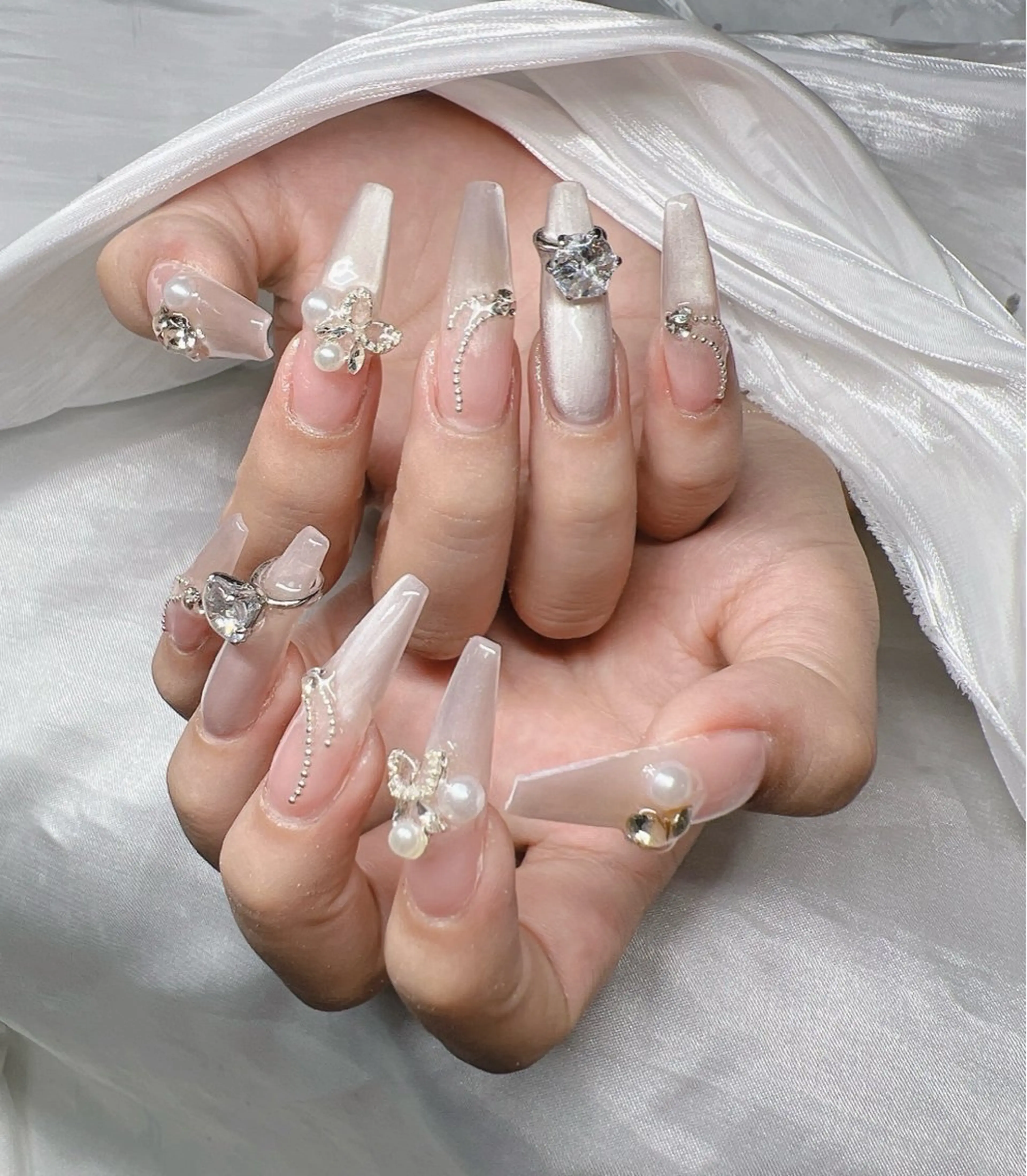 ネイル ハンドネイル Lee Nailsのネイルデザイン