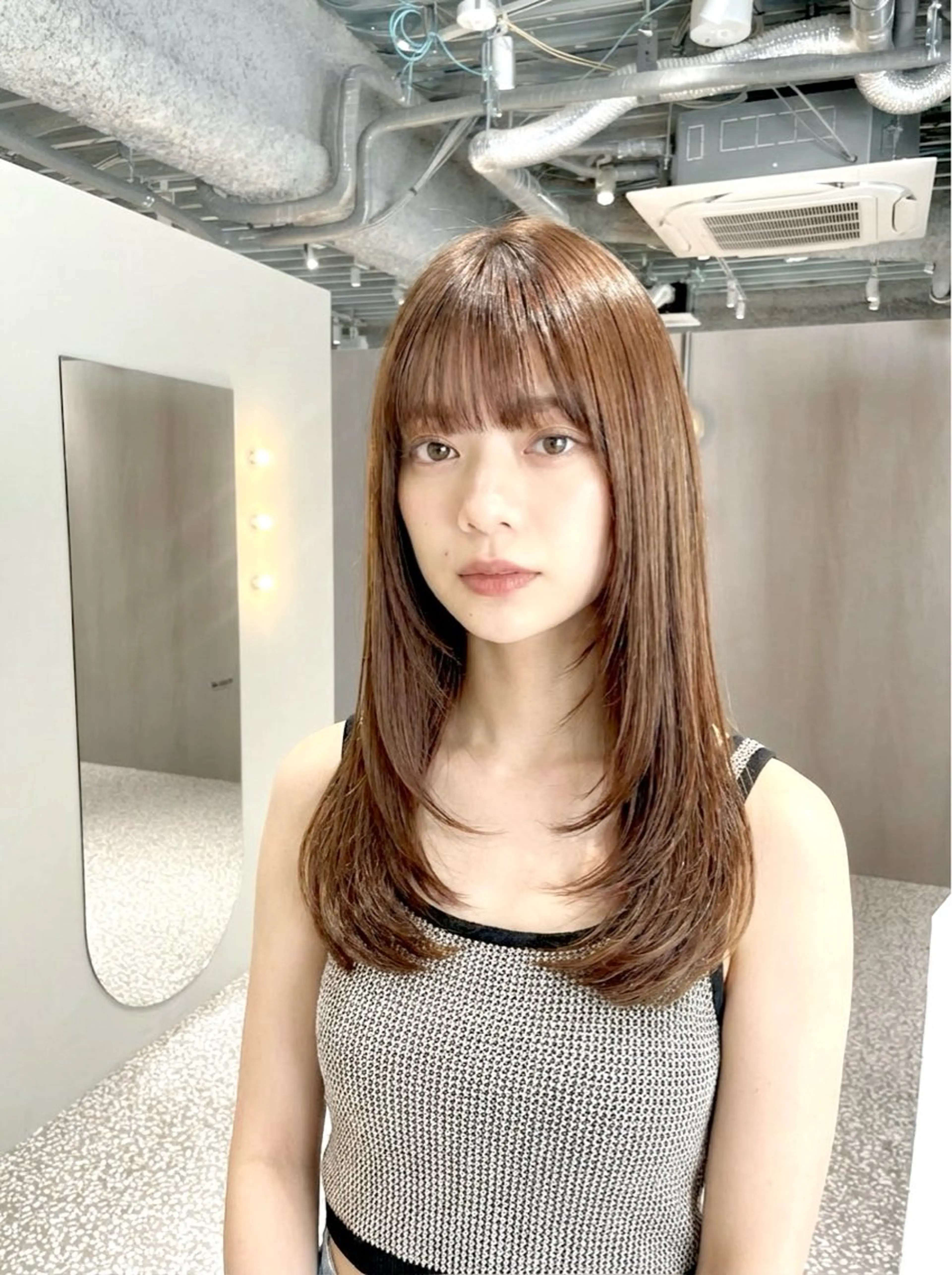 セミロング カラー イサミ カズヒロのヘアスタイル