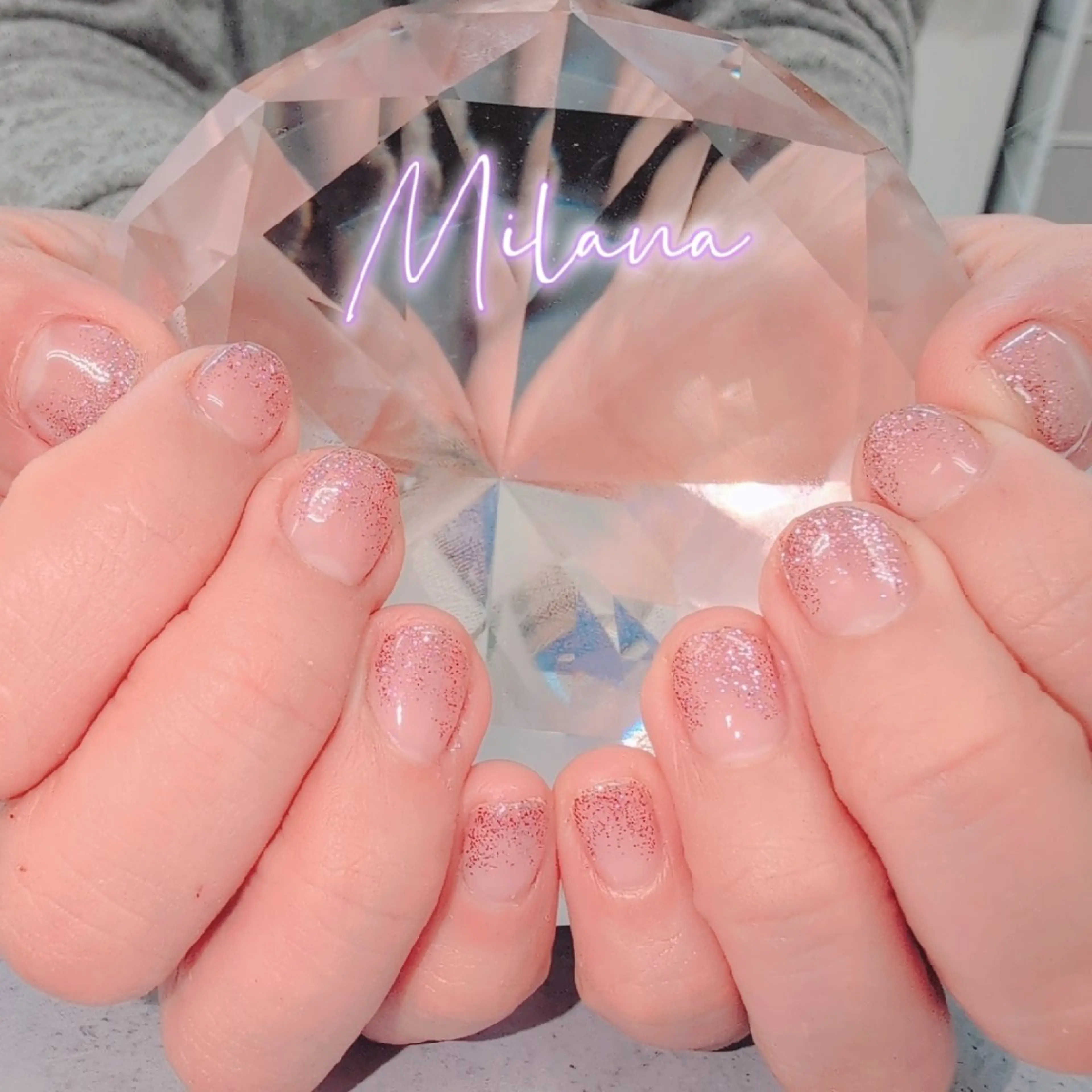 ネイル グラデーション ラメ(グリッター) ラメグラデーション ハンドネイル Milana 川瀬のネイルデザイン