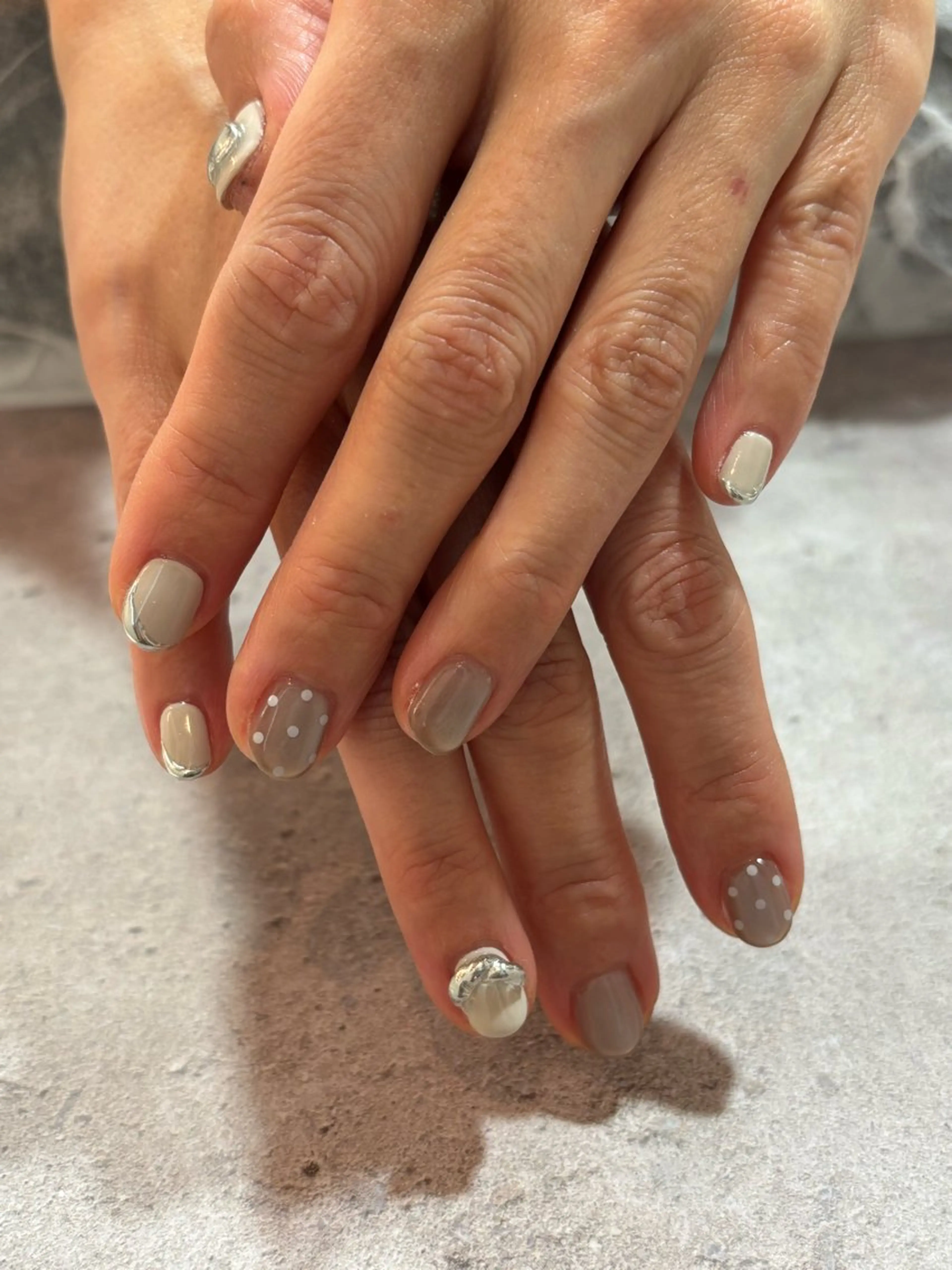 ネイル ミラーネイル KAMIANYUIYA Nail LAB 【カミアンユイヤネイルラボ所属・金澤 藍のネイルデザイン