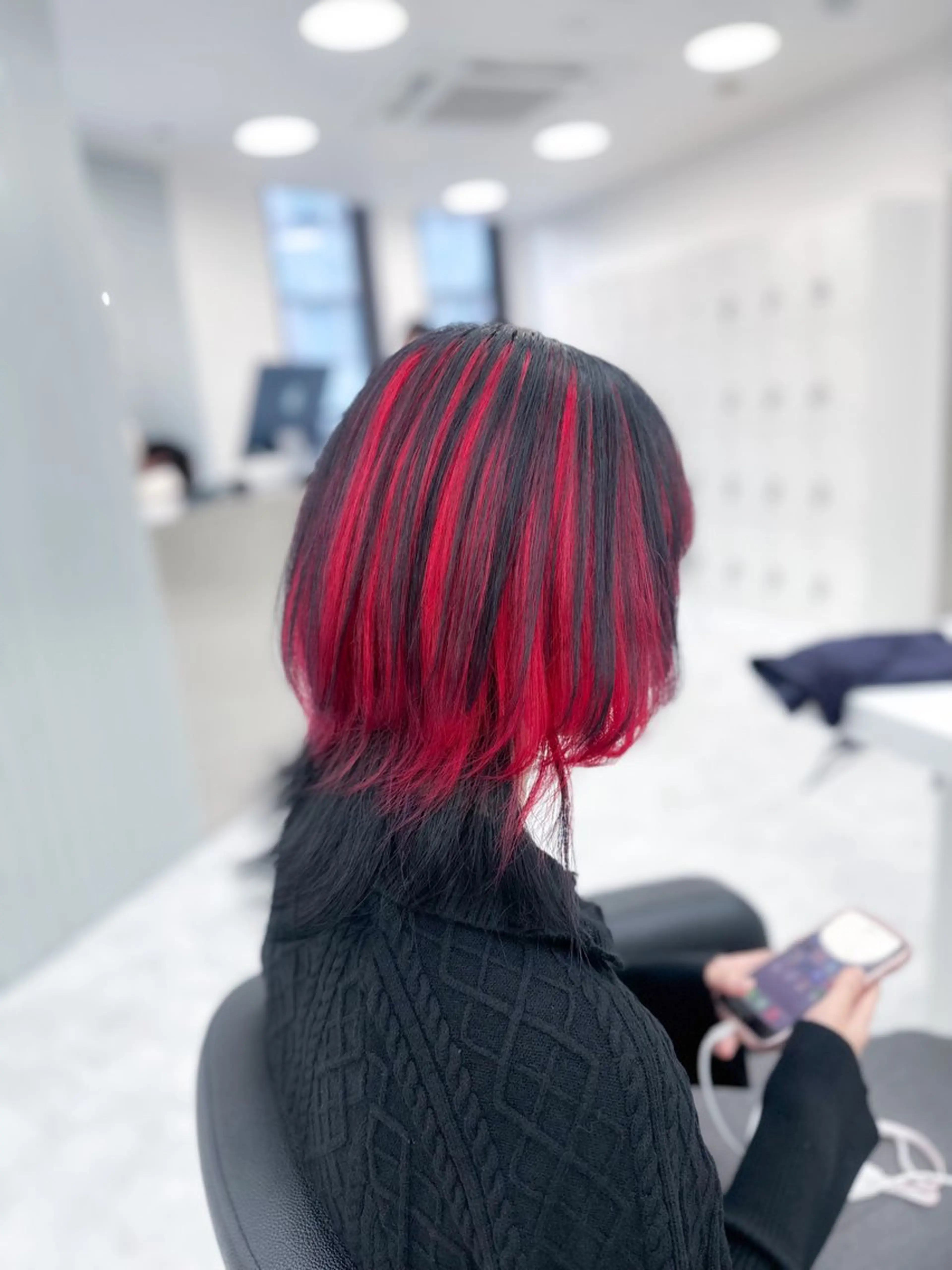 ミディアム カラー reco所属・ウルフ&レイヤー特化 まとまる美髪矯正のヘアスタイル