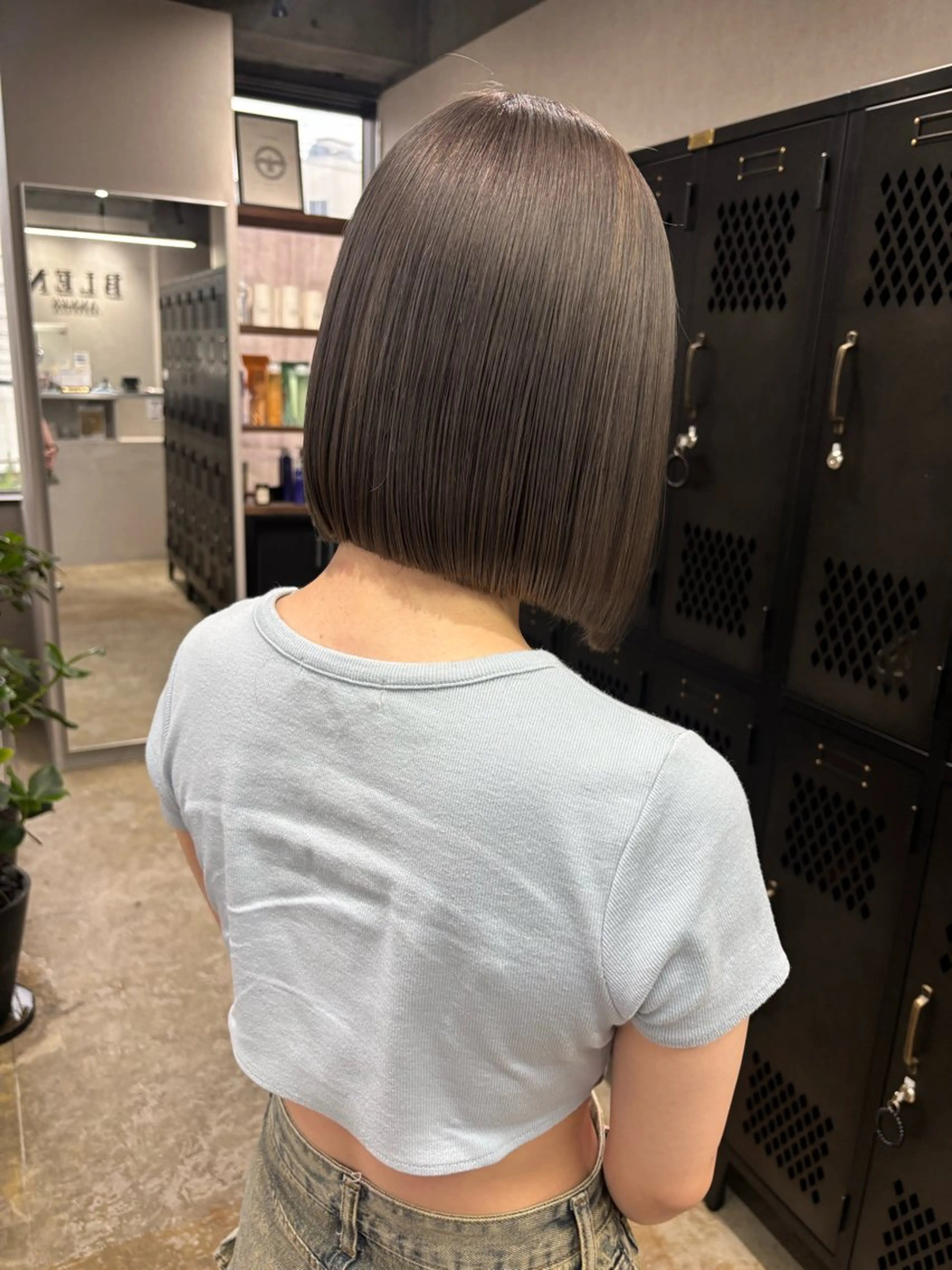 ミディアム カラー グレージュ ヘアカラー ブレンバイドット所属・ニュアンスカラー/ 🫧レミ(坊主)のヘアスタイル