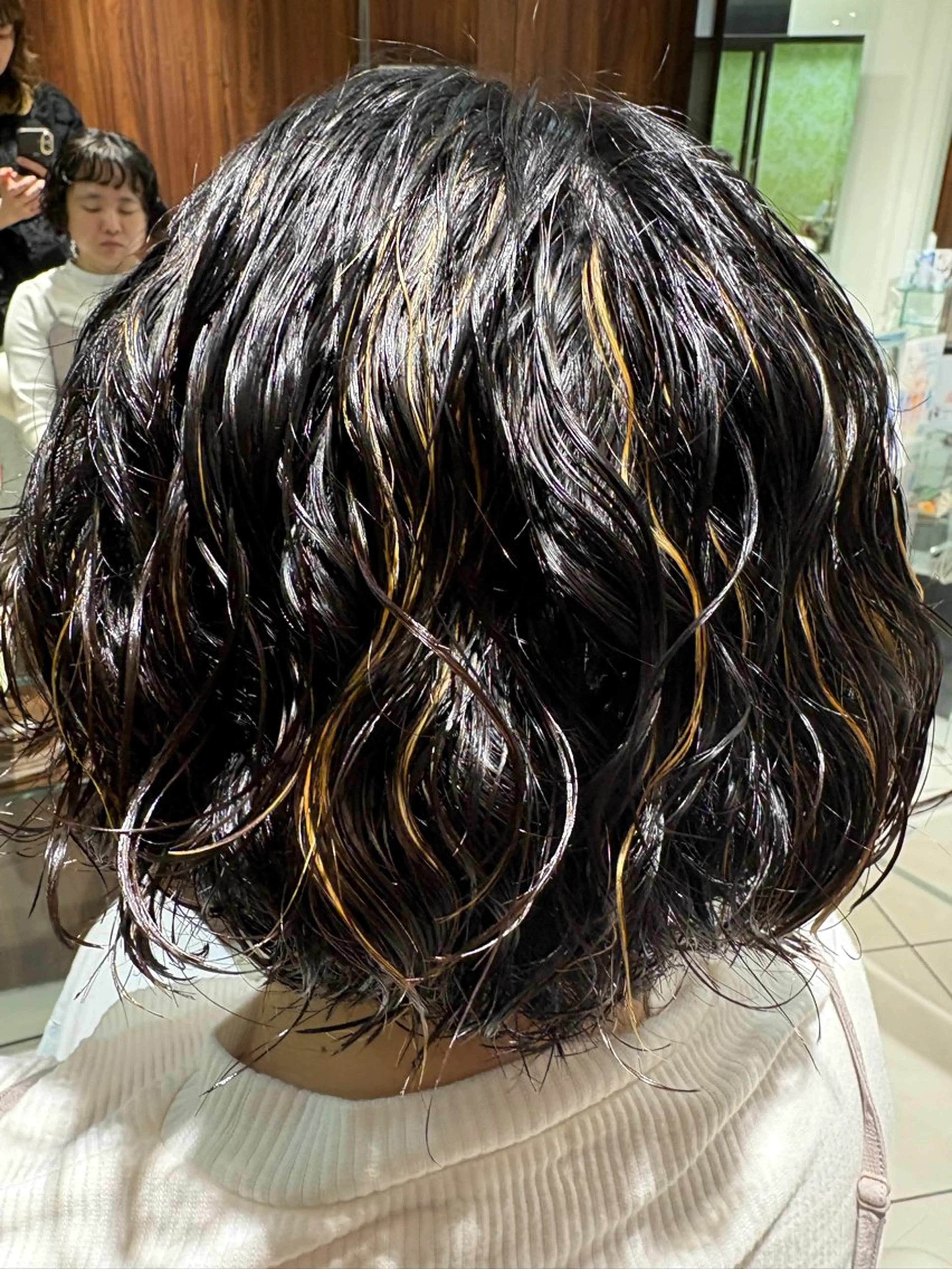 セミロング パーマ ヨウコ YOKOのヘアスタイル
