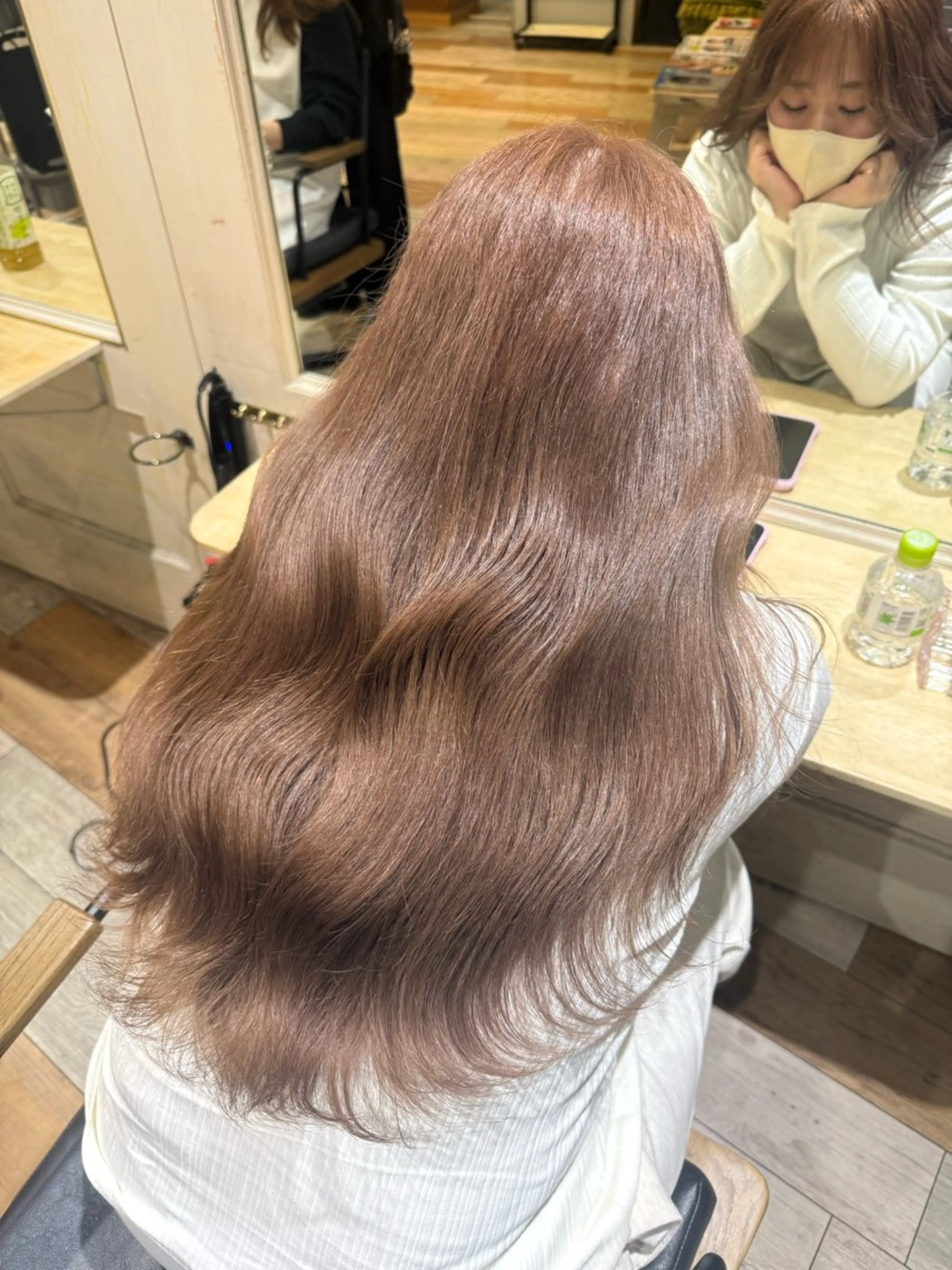 ロング カラー ベージュカラー ブリーチ ミルクティーベージュ ヘアカラー 🌈デザインヘア職人 Kaede🌈のヘアスタイル