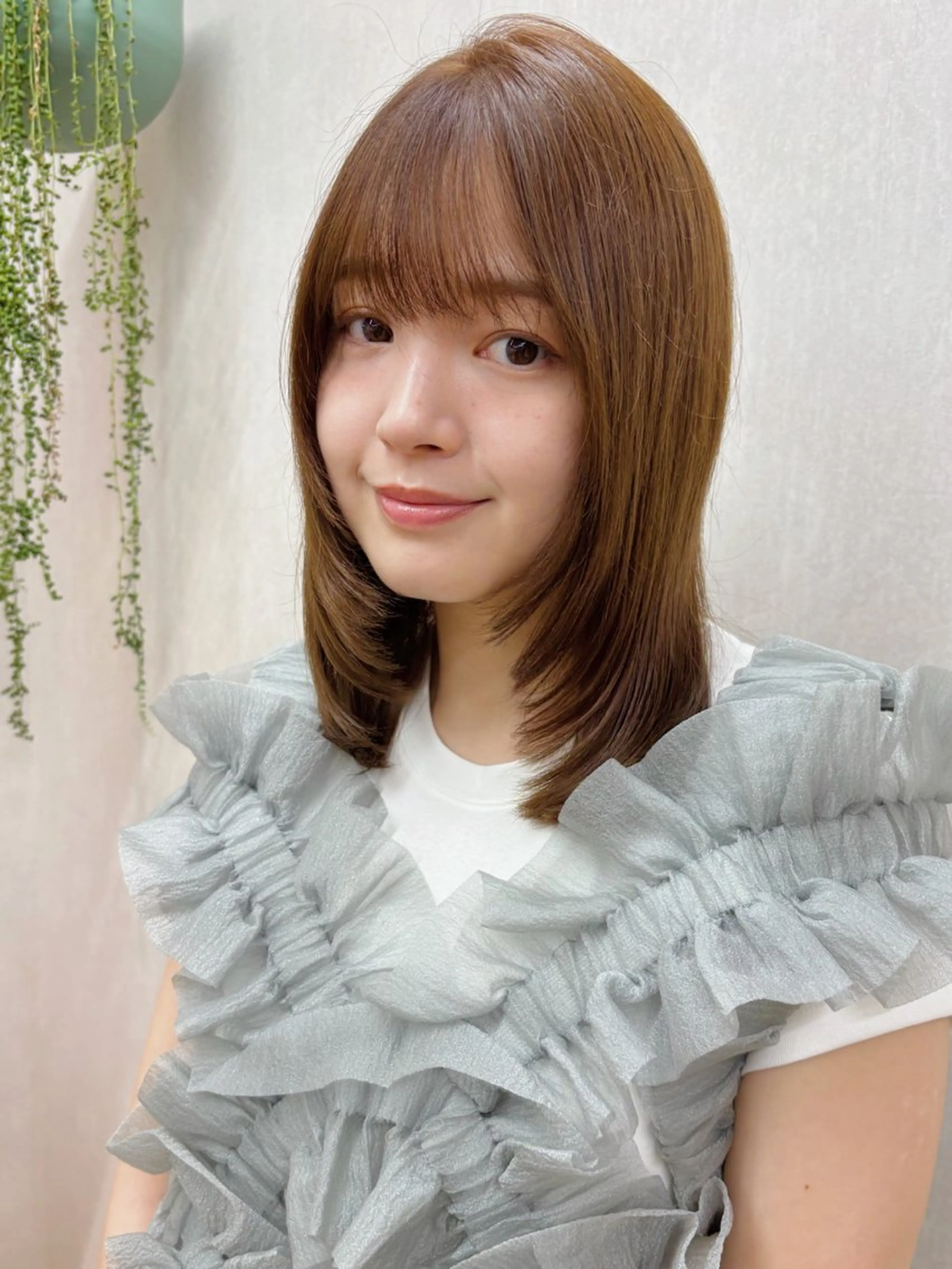 ミディアム ミディアムパーマ レイヤーカット 縮毛矯正 トリートメント カット ヘアカラー トリートメント ボブ/ミディアム 親しみやすさ/さくらのヘアスタイル